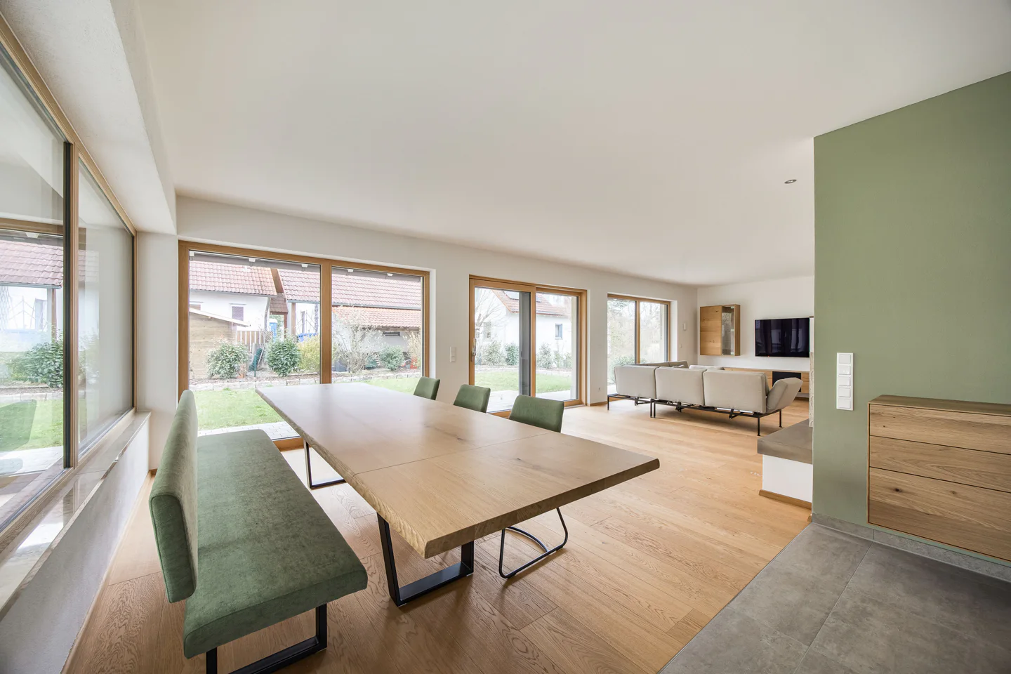 Sorglos im Alter: Rollstuhlgerechte Einheit auf 210 m², Neubau & Garten! - Photo 2