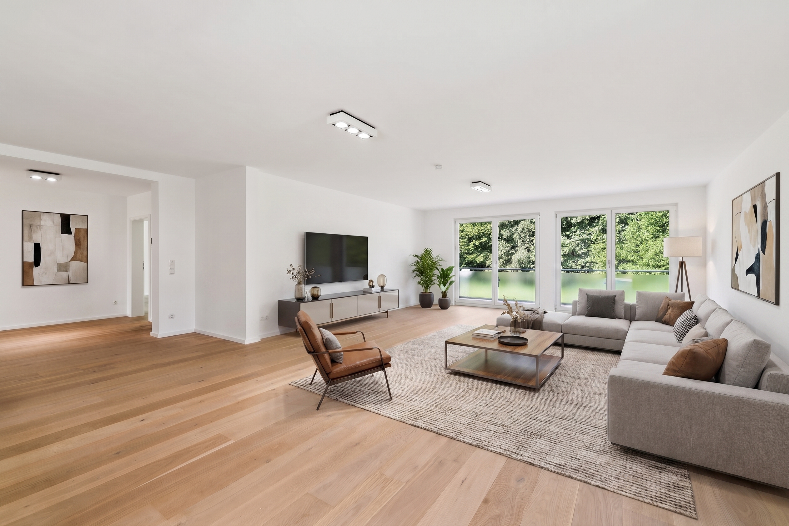 House-sized apartment in prime Bredeney location!
