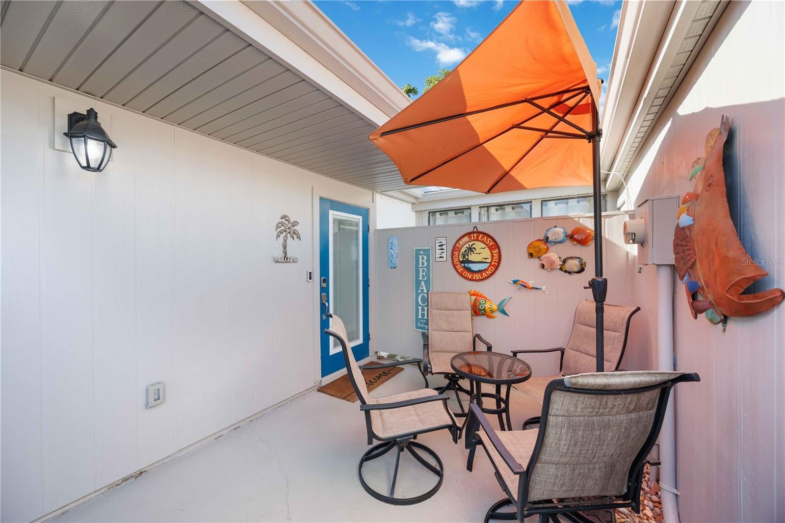 Wake Up to Beachfront Living in Venice