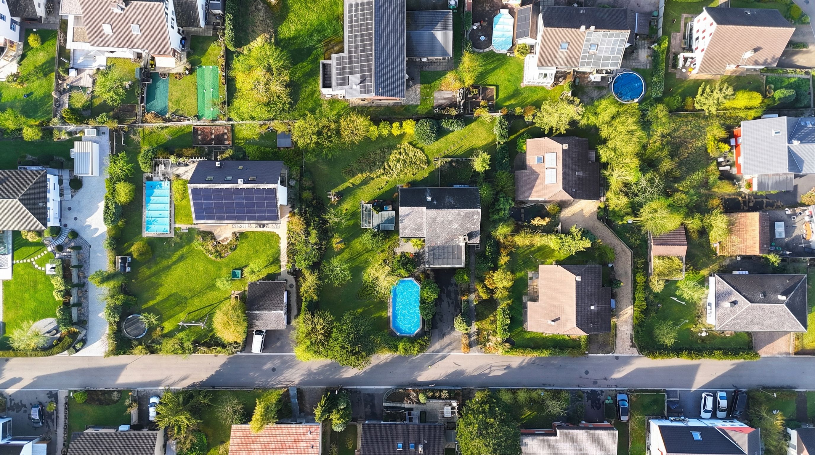 Spacious building plot in Seltisberg with flexible use options