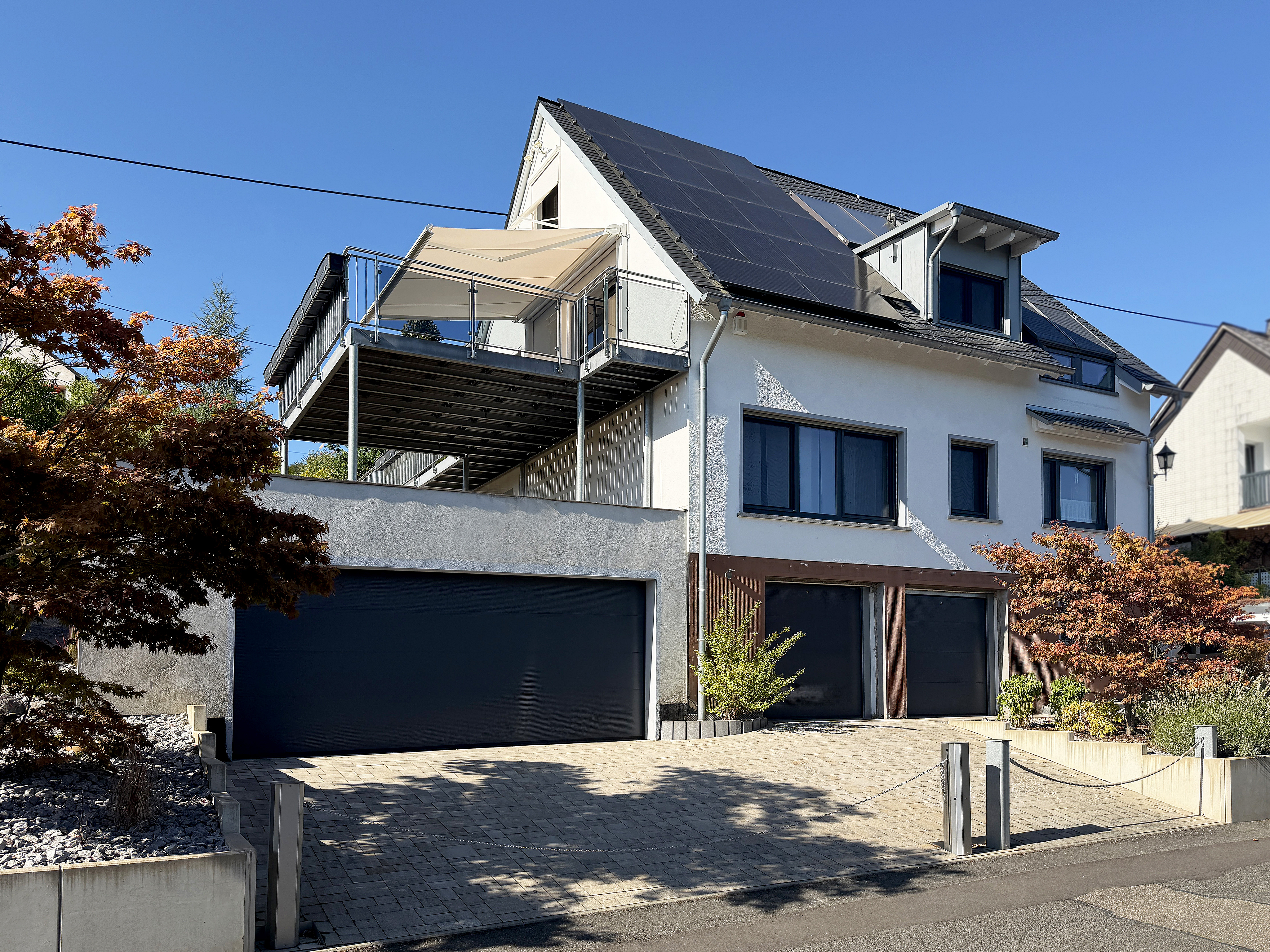 Geräumiges Wohnhaus mit PV-Anlage in beliebter Lage