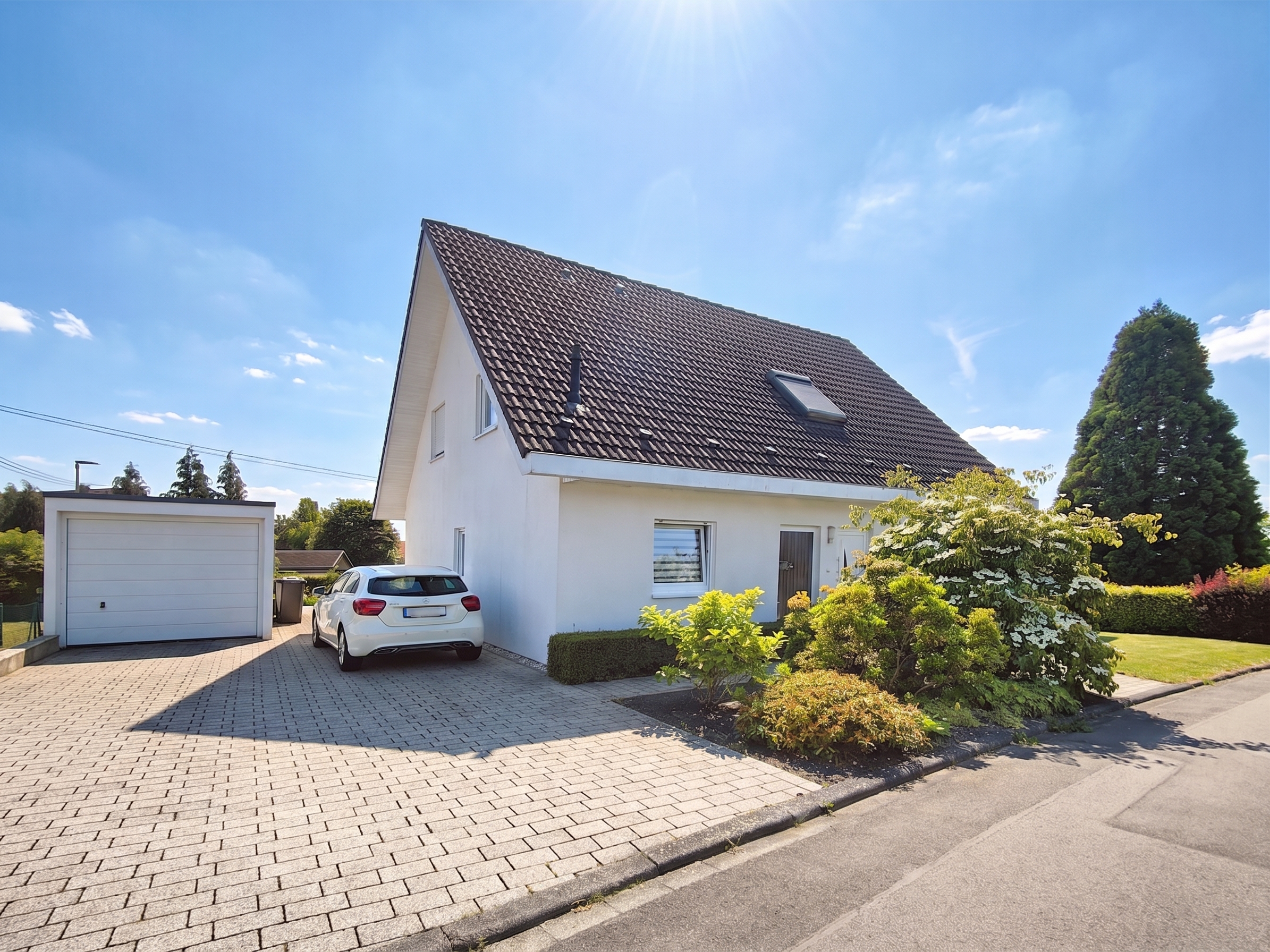 Modernes Einfamilienhaus in ländlicher Lage