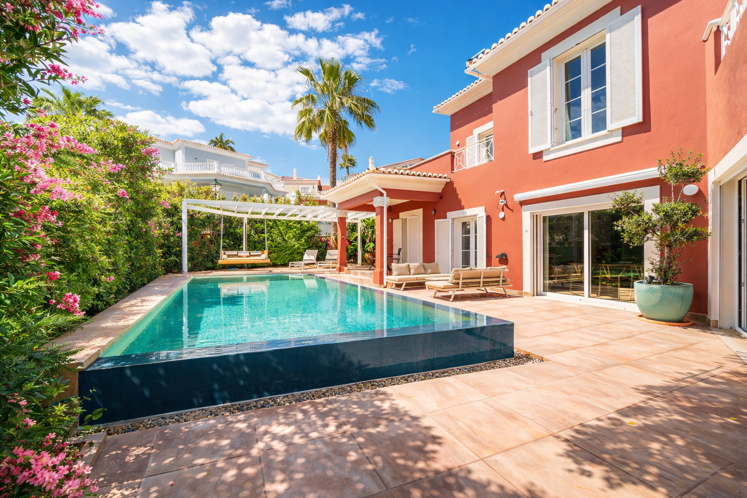 Stylish 4-Bedroom Villa in The Village, Between Quinta do Lago and Vale do Lobo
