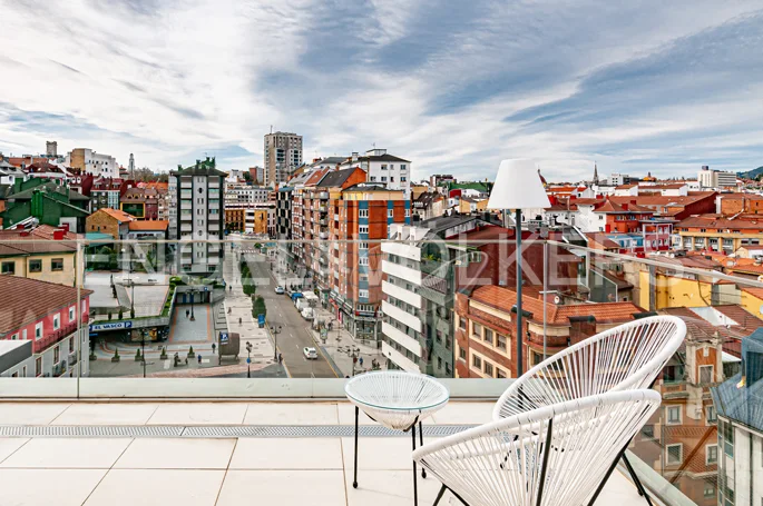 Exclusive Penthouse with Large Terrace in El Vasco