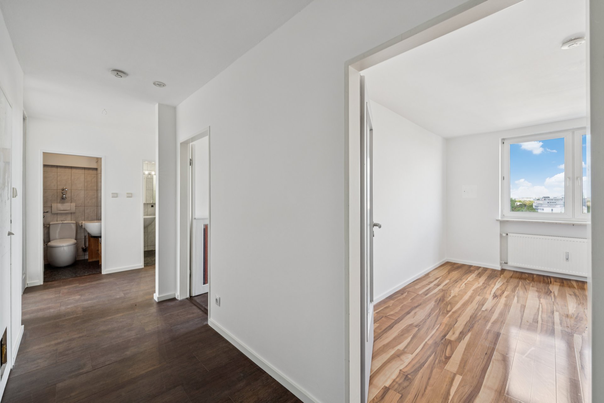 Panoramic views included – 3-room apartment with two balconies