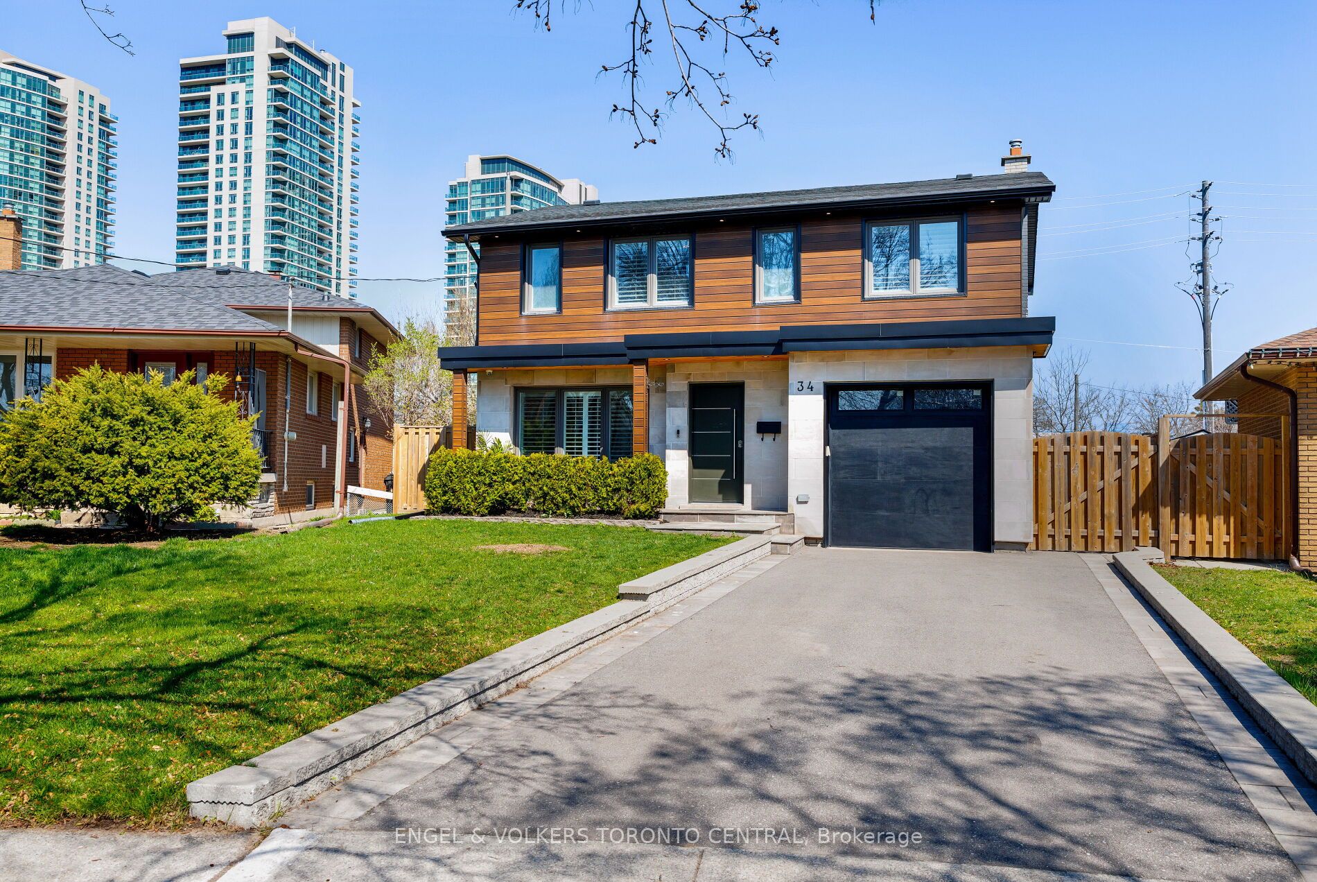 A True Showstopper! Thoughtfully Designed Luxury Living