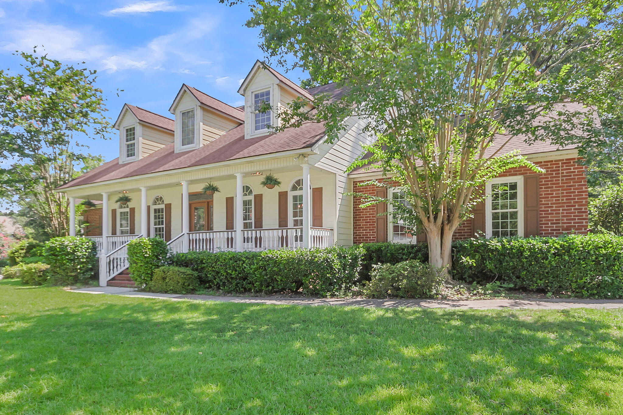 A Timeless Home in the Heart of Crowfield Plantation
