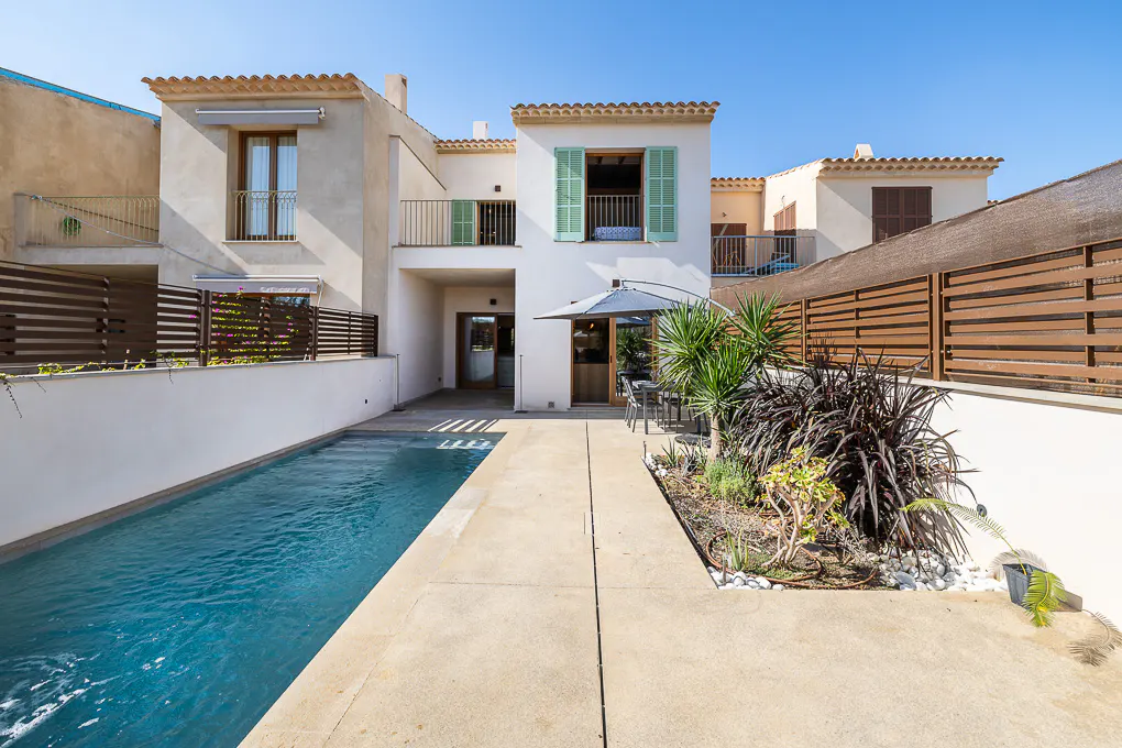 Townhouse with heating in Biniali