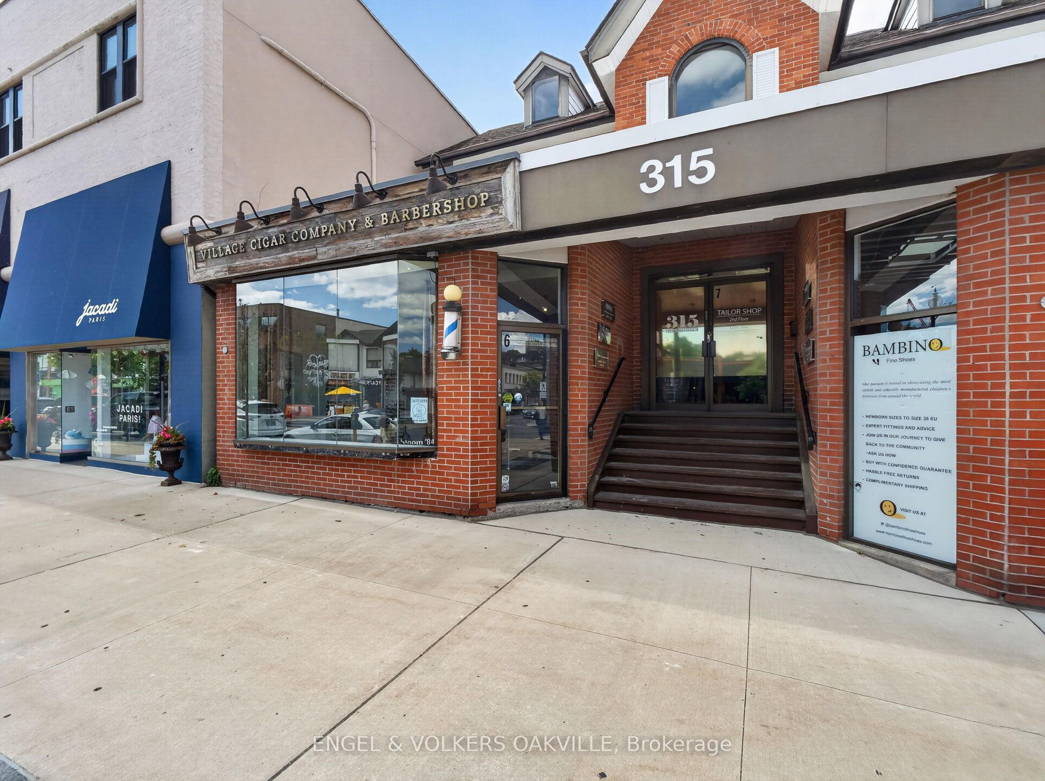 Elevate Your Brand on Prestigious Lakeshore Road