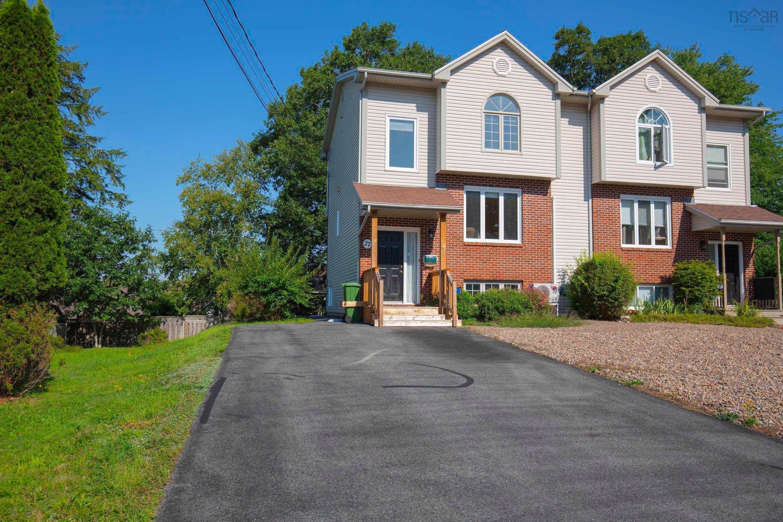 Meticulously Maintained Three-Bedroom Residence