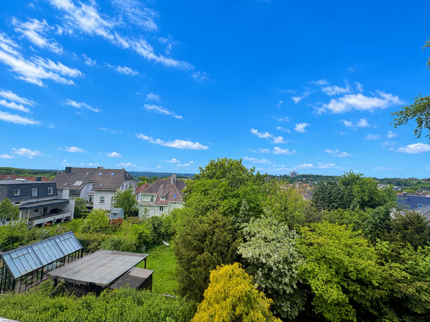 Stadtzentrale 3-Zimmer-Wohnung mit Balkon - Photo 2