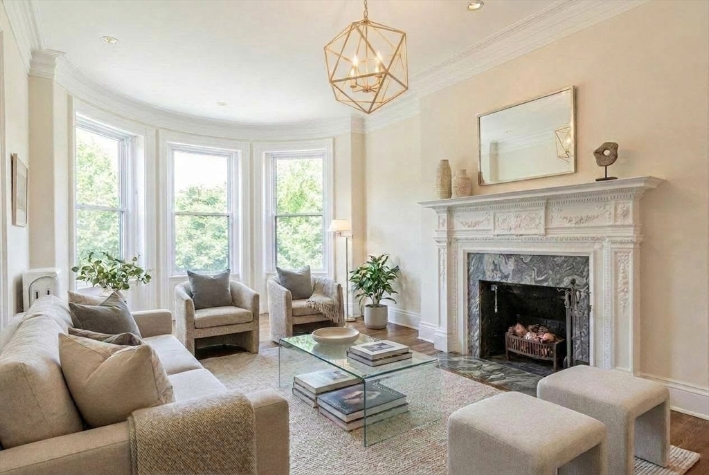 3-Bed Floor-Through with Commonwealth Mall Views