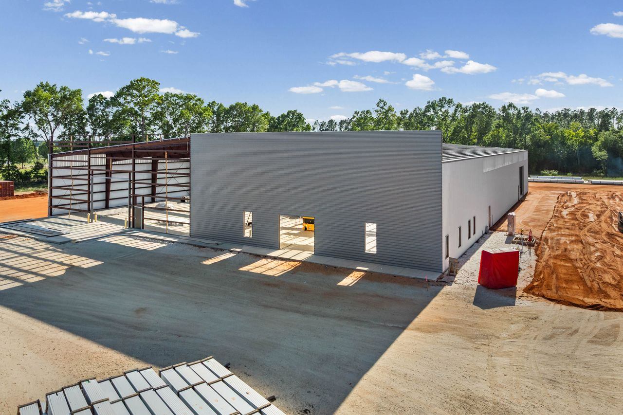 Single Tenant, 6% CAP  ABC Supply Store