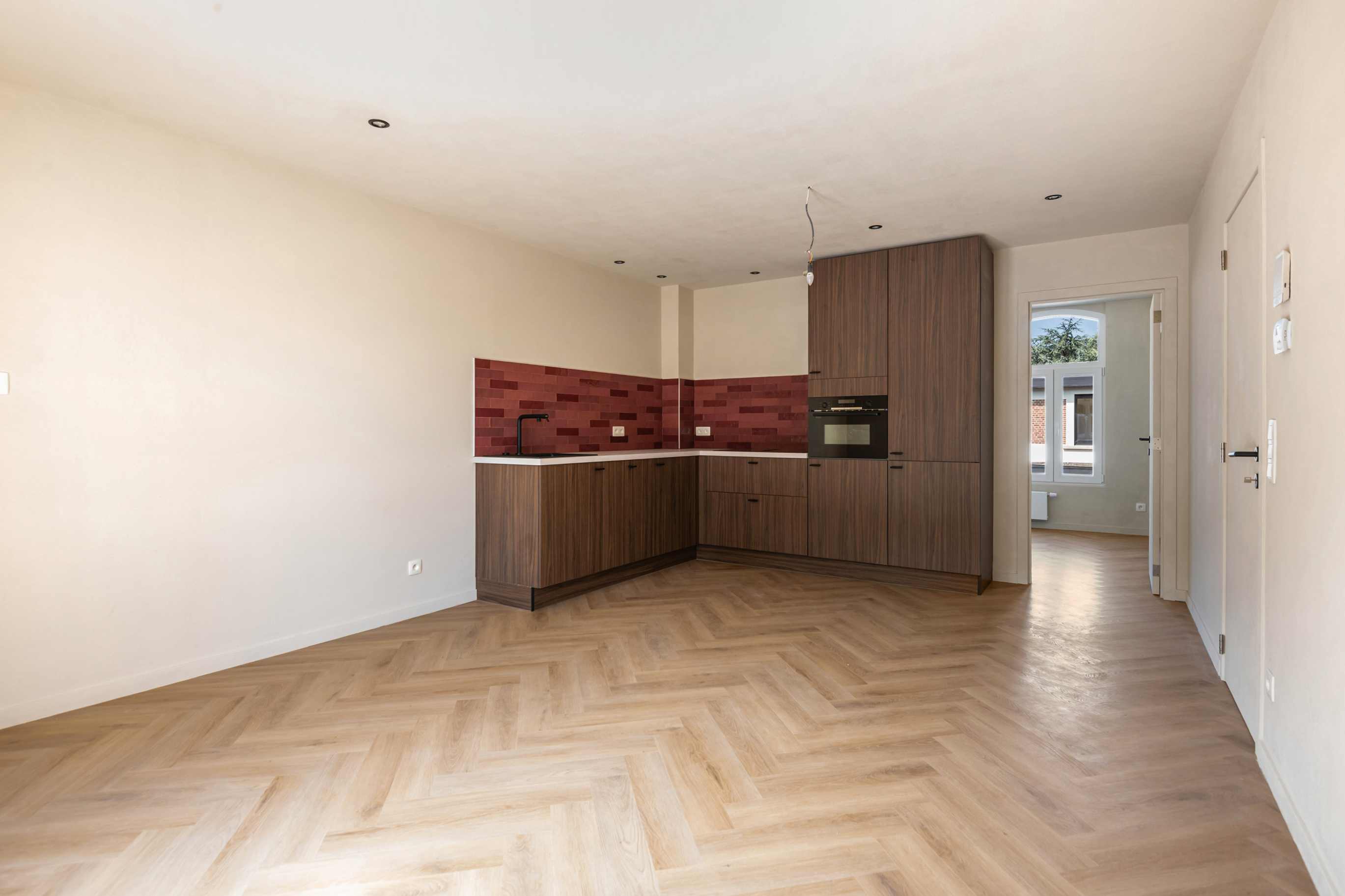 Instapklaar één slaapkamer-appartement met riant terras