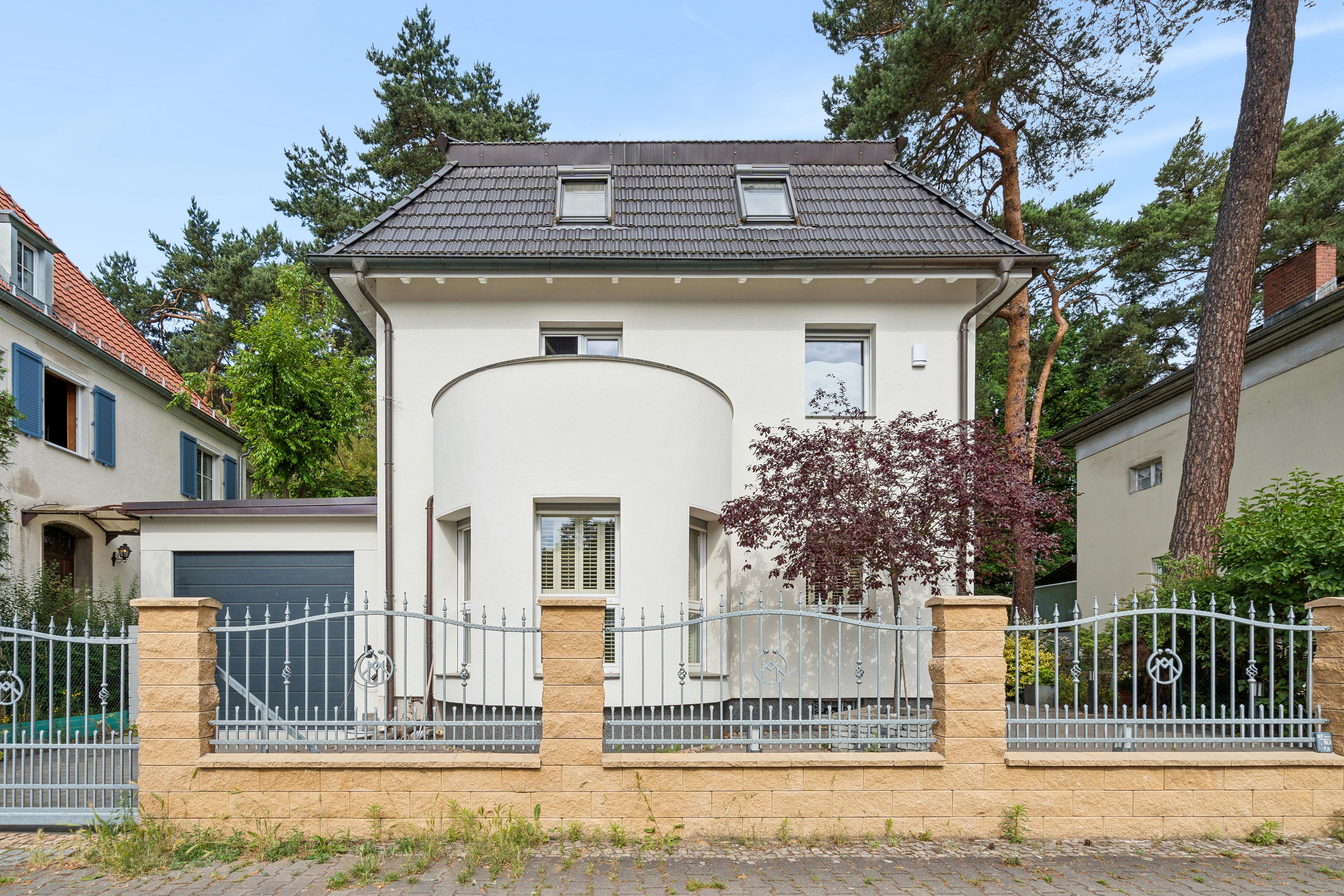 Energieeffiziente Stadtvilla — Altbaucharme trifft modernen Komfort