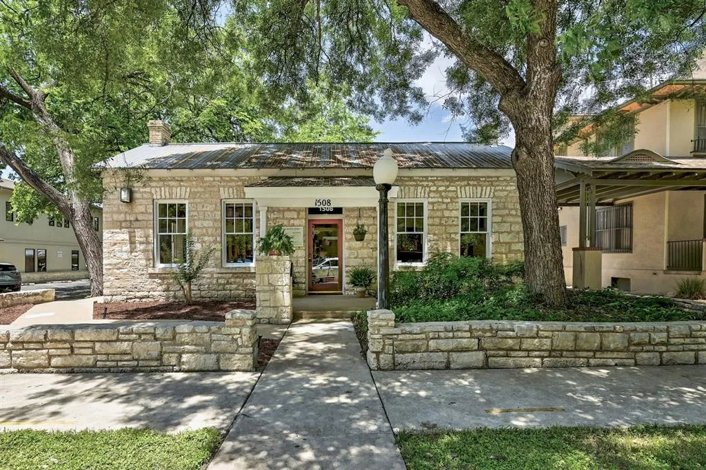 Office Space: A Historic Gem in Austin's Heart