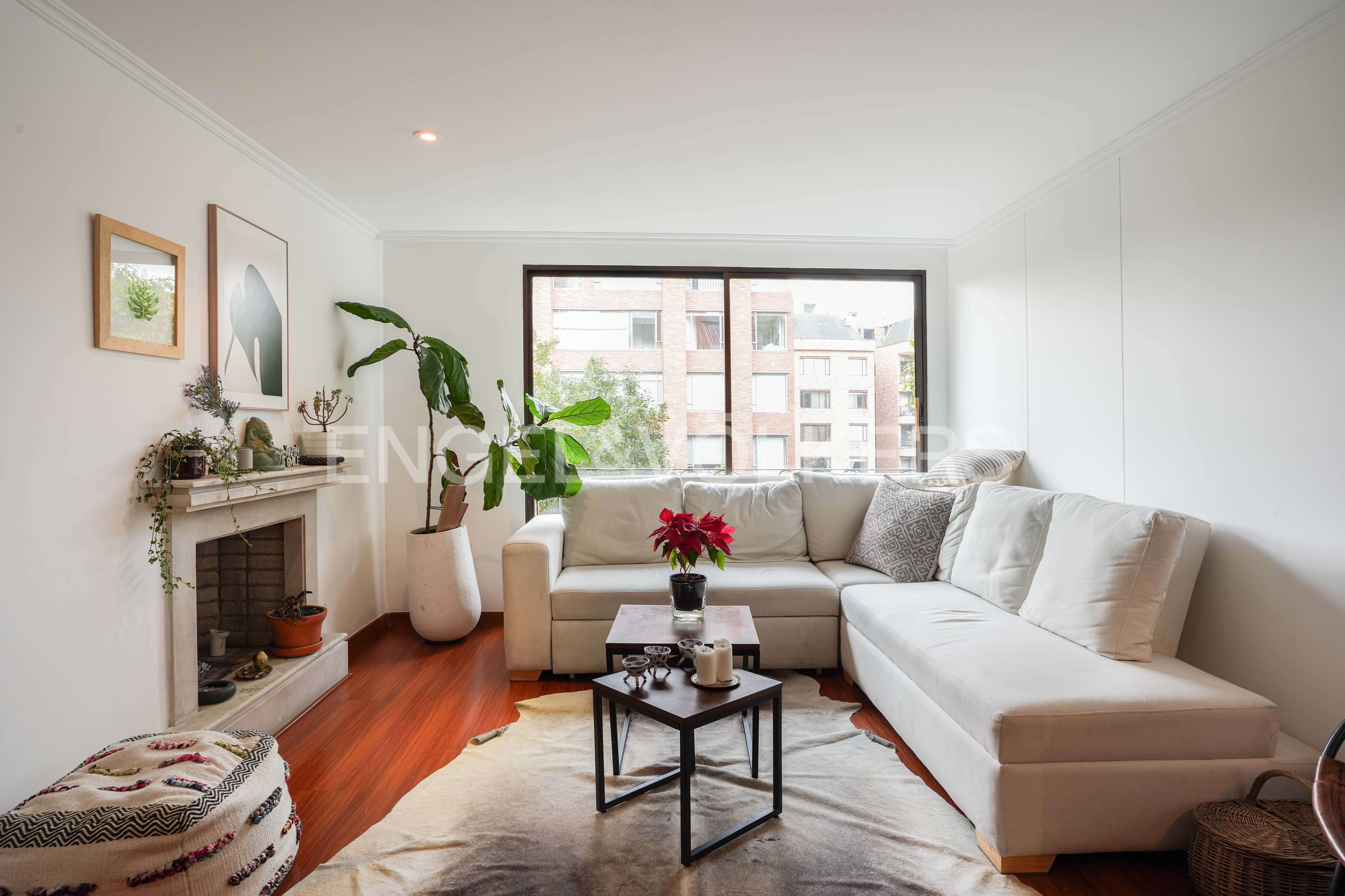 Apartamento con balcones para venta en Rosales