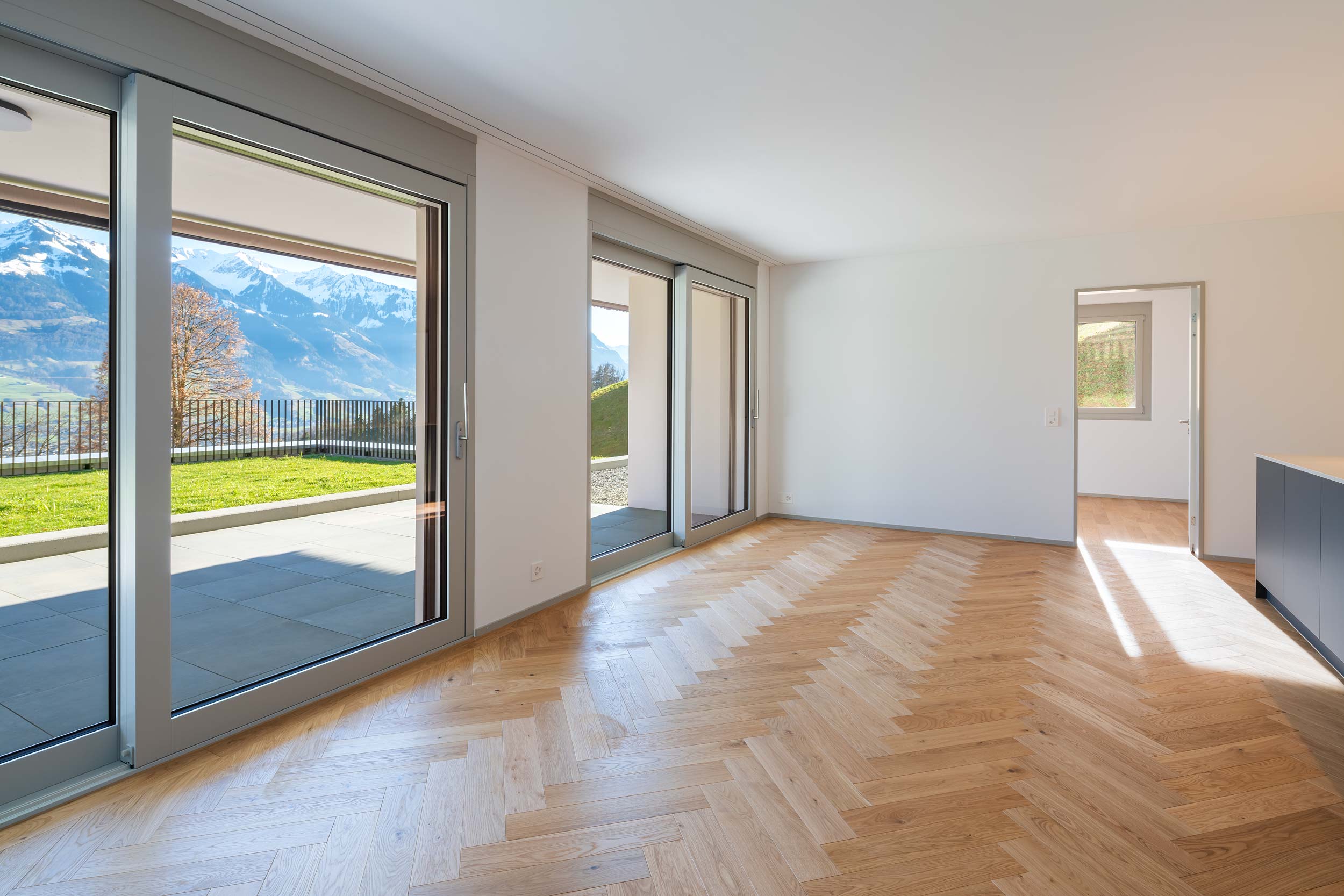 Move-in ready new-build garden apartment on the sunny slope