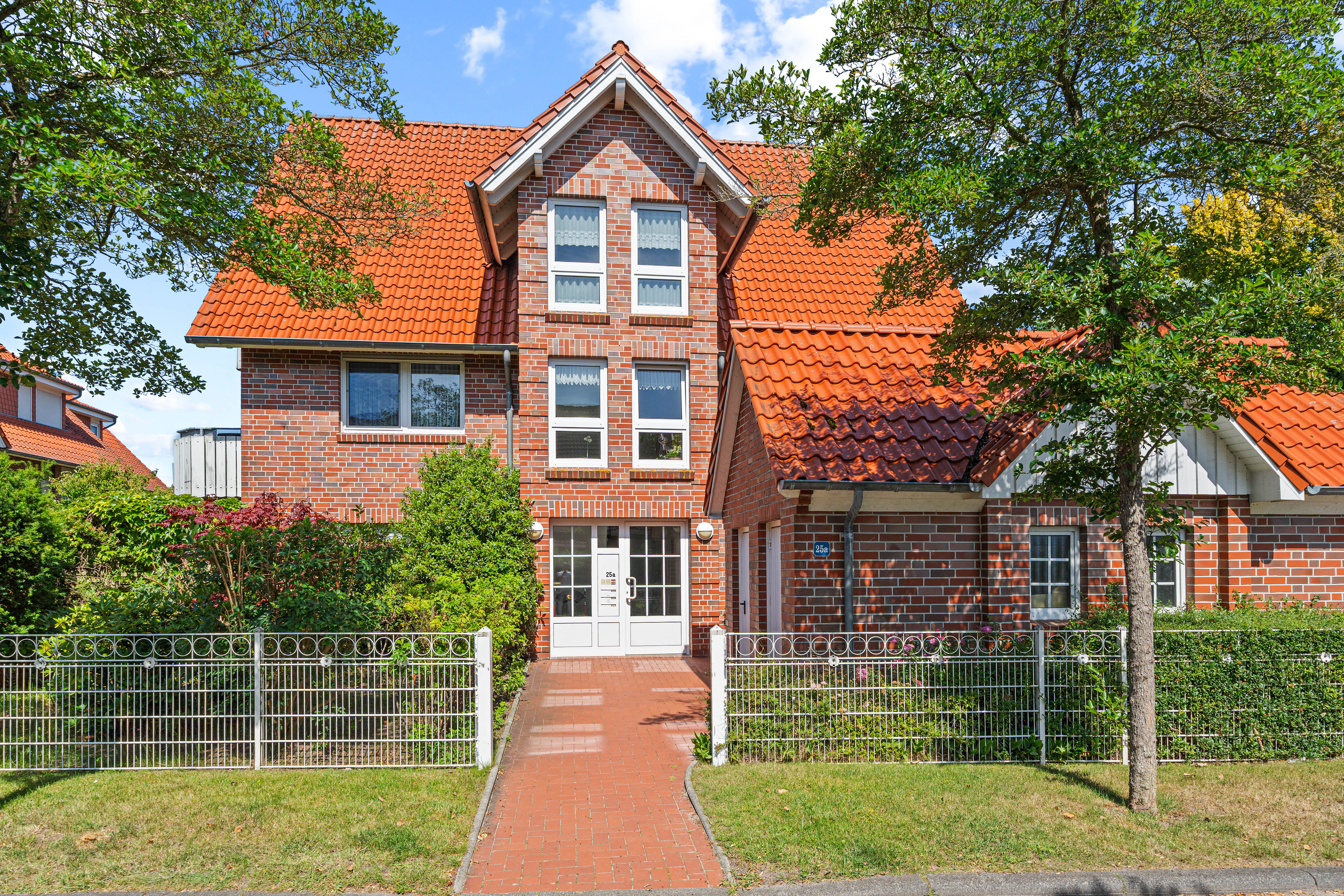 Barrierefreie Eigentumswohnung mit sonniger Terrasse und Gartenanteil – zentrale Lage in Norden, nahe Norddeich