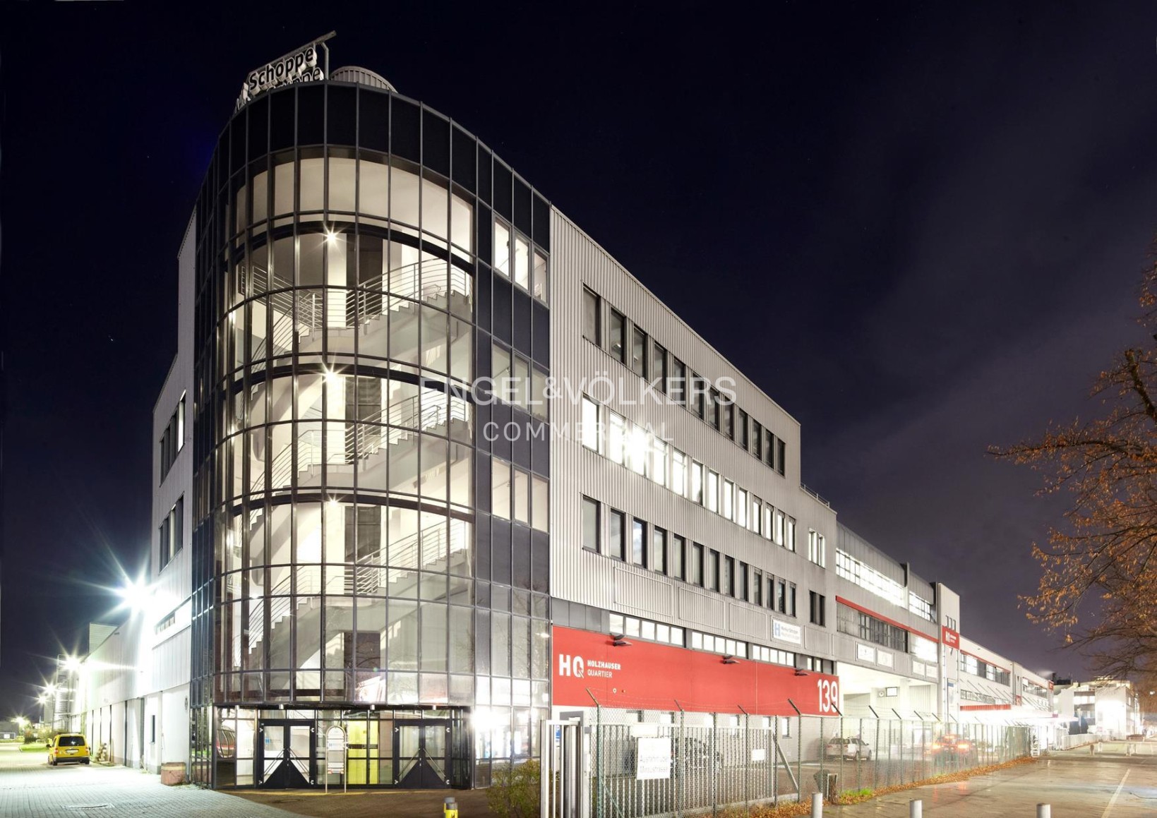 Moderne Hallenflächen im Holzhauser Quartier