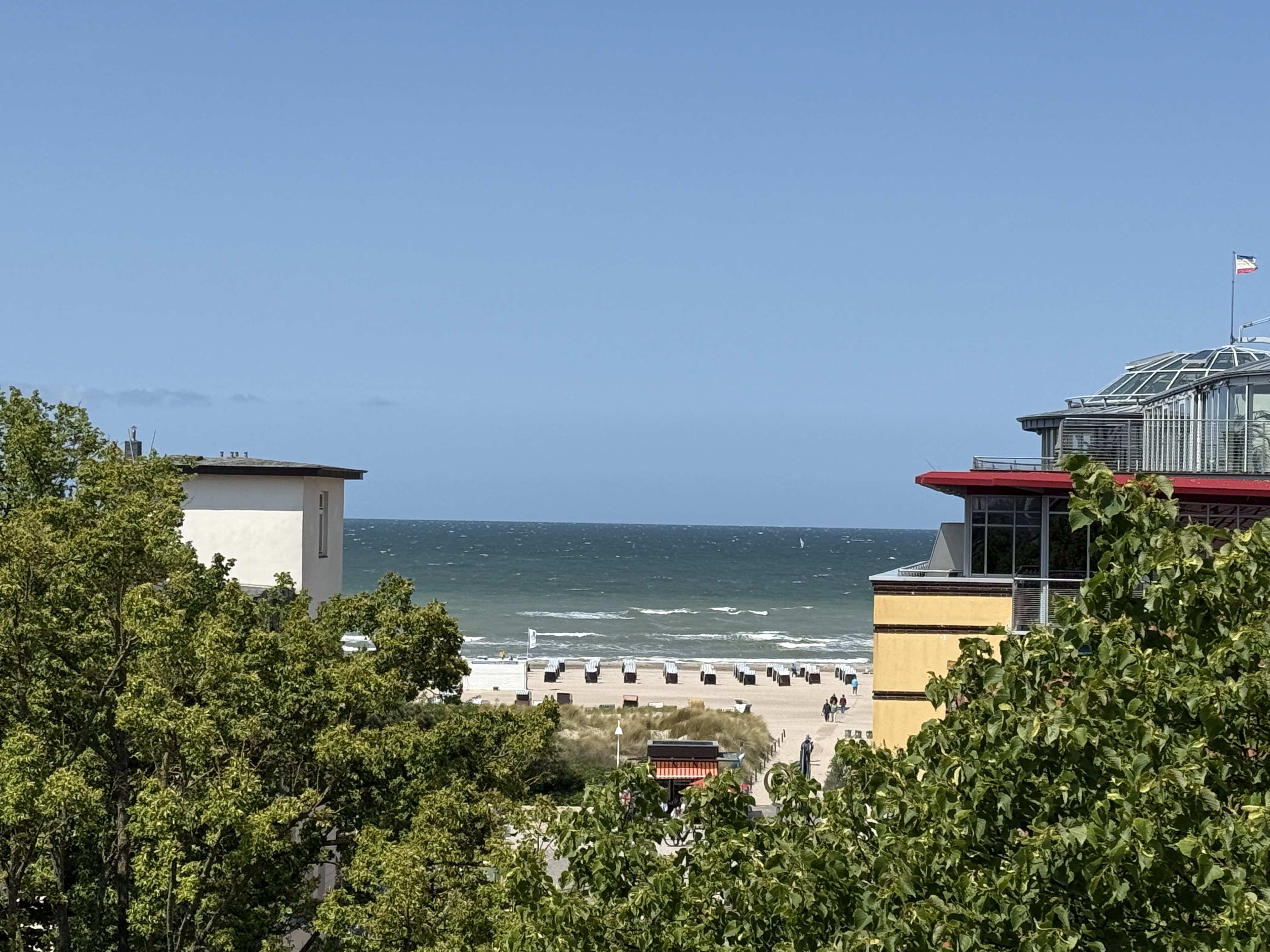 Einzigartige Penthouse-Wohnung  mit 'Ausguck' über Warnemünde -  Dachterrasse, Aufzug, Garage
