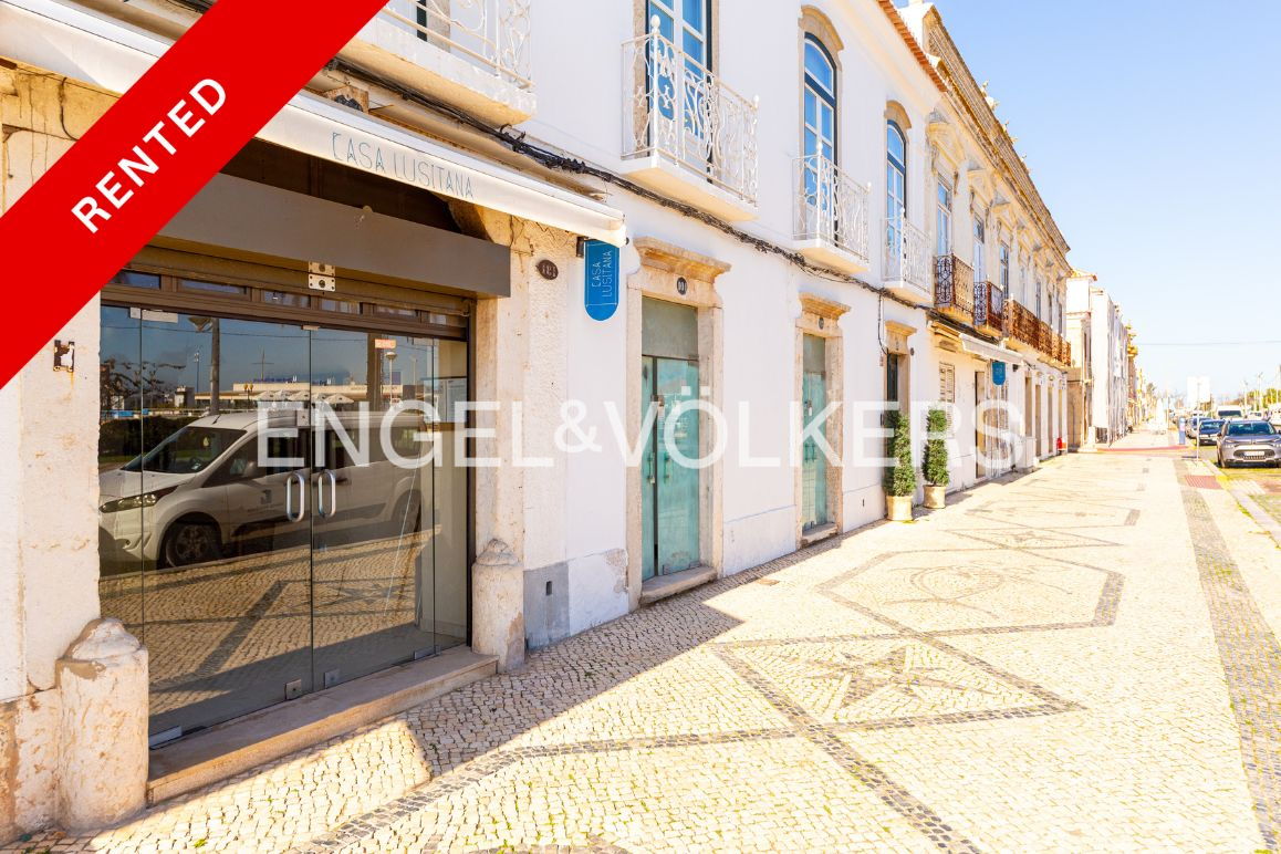 Riverfront Commercial Space in Vila Real de Santo António