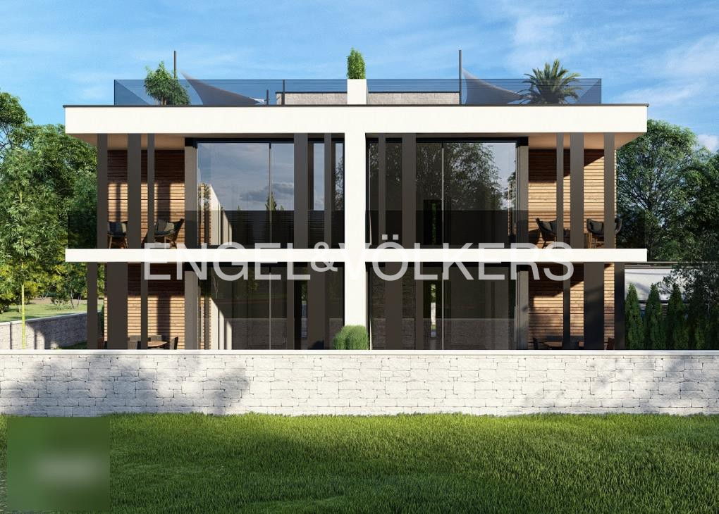 Exclusive penthouse apartment with private roof terrace and fantastic sea view