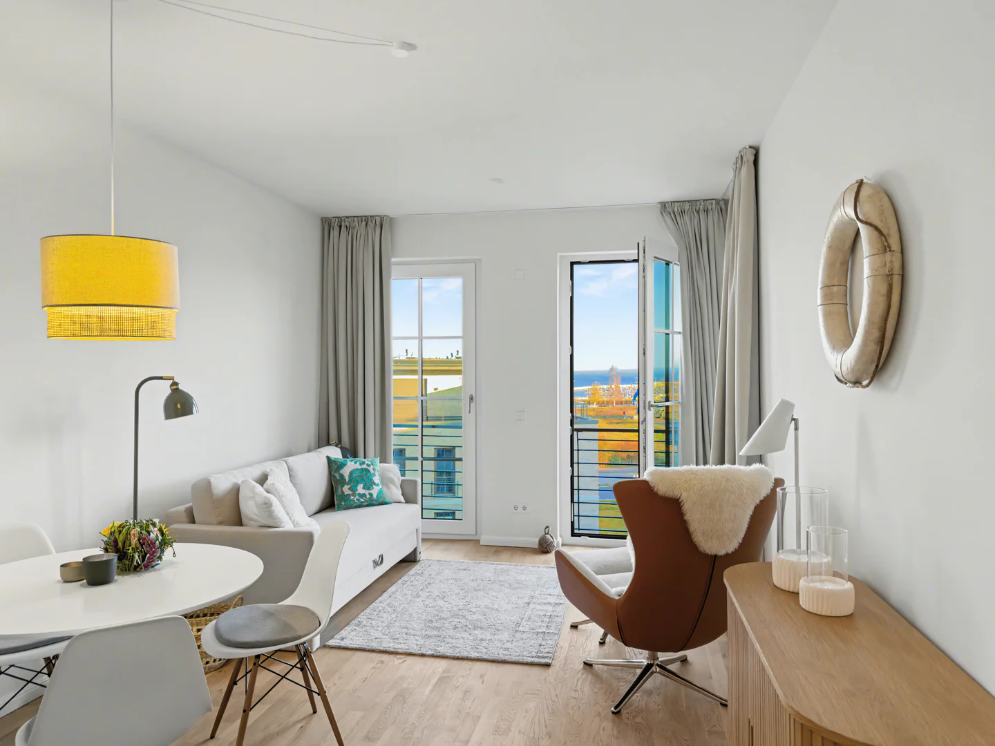 Hochwertige 2-Zimmer Wohnung mit Balkon und Wasserblick - Photo 2