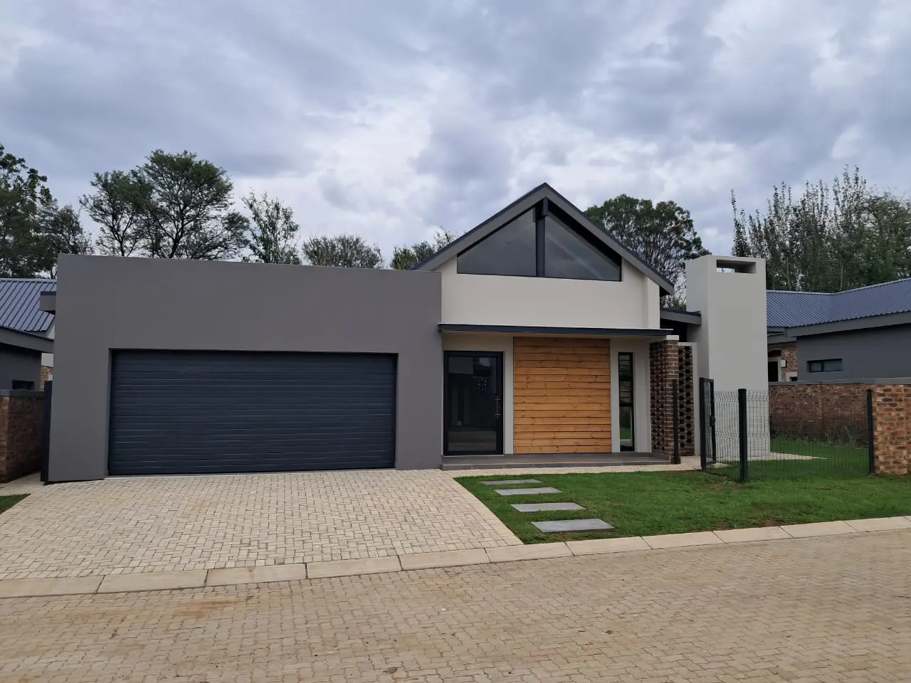 WhatsApp Image 2026-04-20 at 09.38.06 (1).jpeg