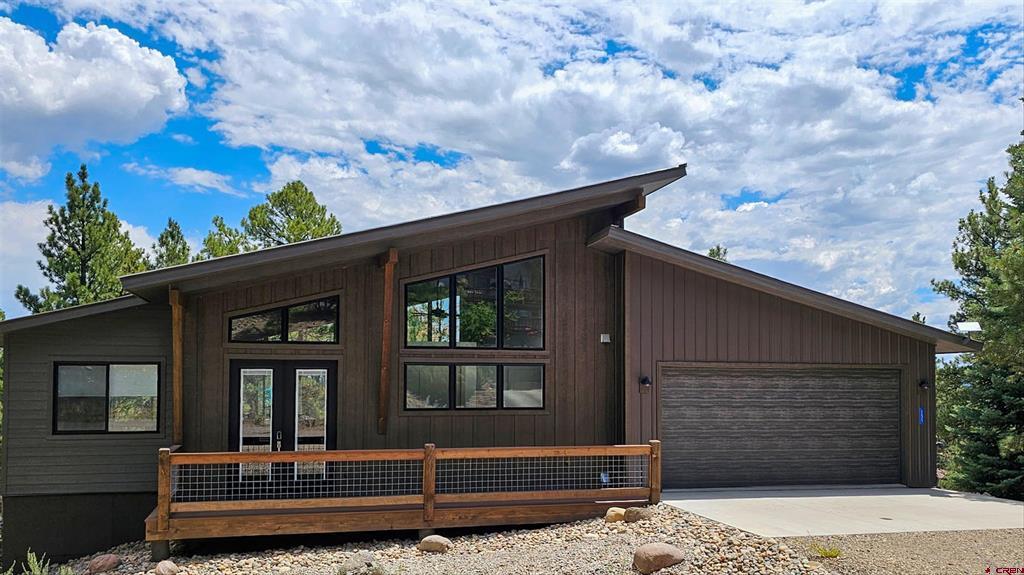 Beautifully Crafted Mountain Modern Home