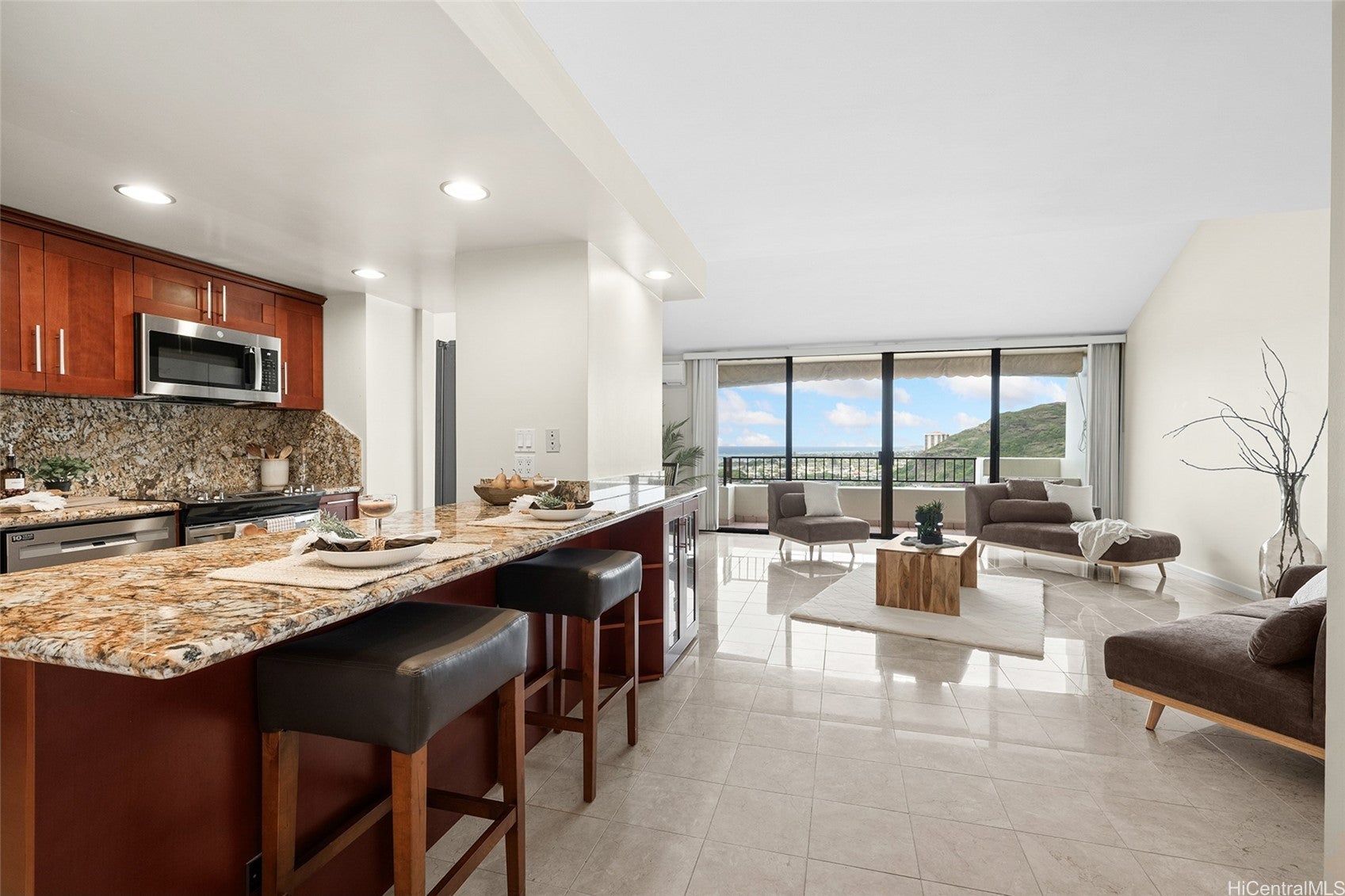 PENTHOUSE with Breathtaking Ocean, Marina, & Mountain Views