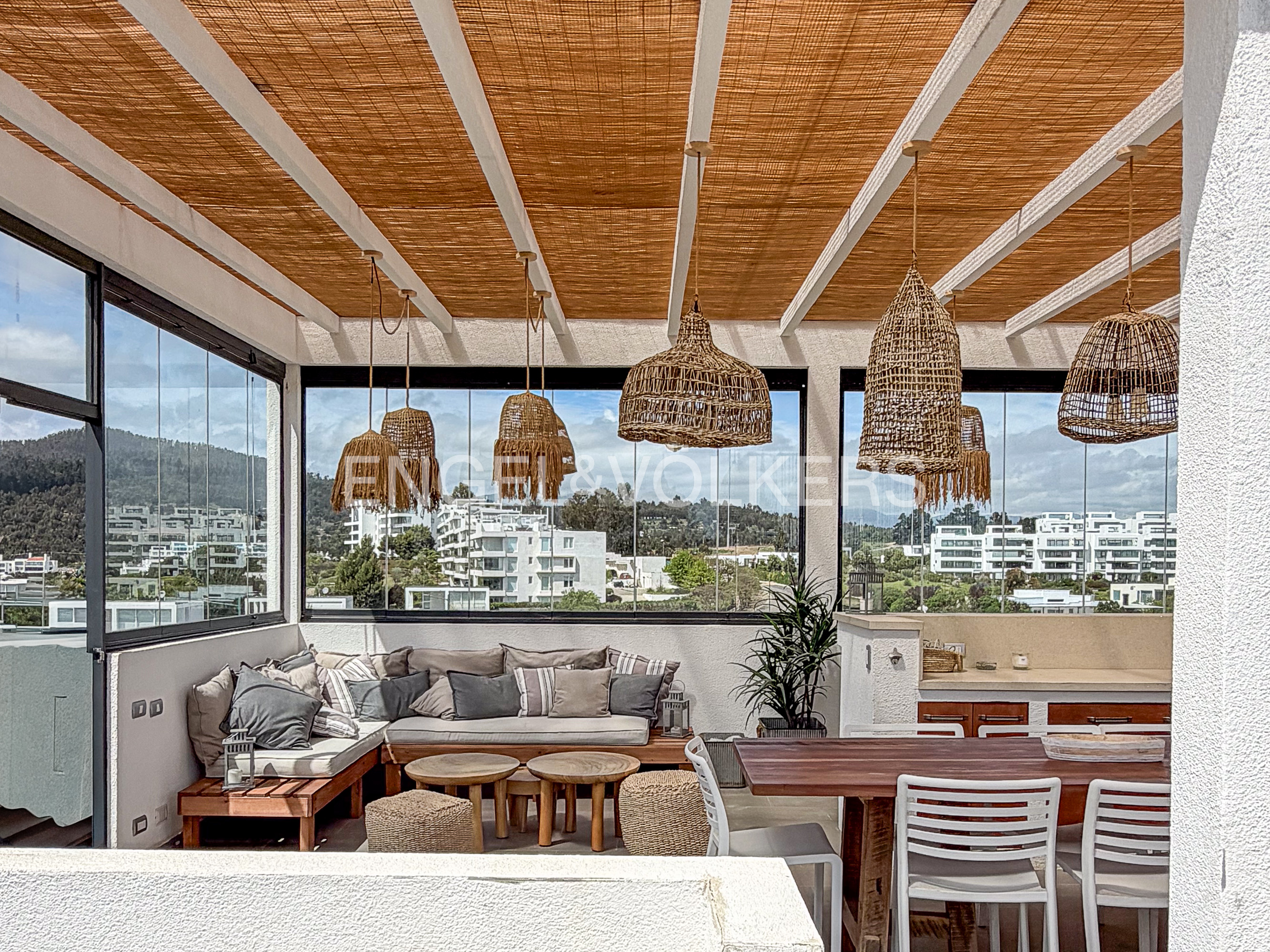 Espectacular townhouse con rooftop y jardín en Marbella