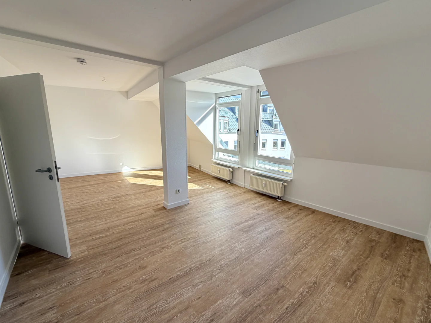 Lichtdurchflutete Maisonette-Dachgeschosswohnung mit Balkon in Magdeburg-Ottersleben - Foto 2