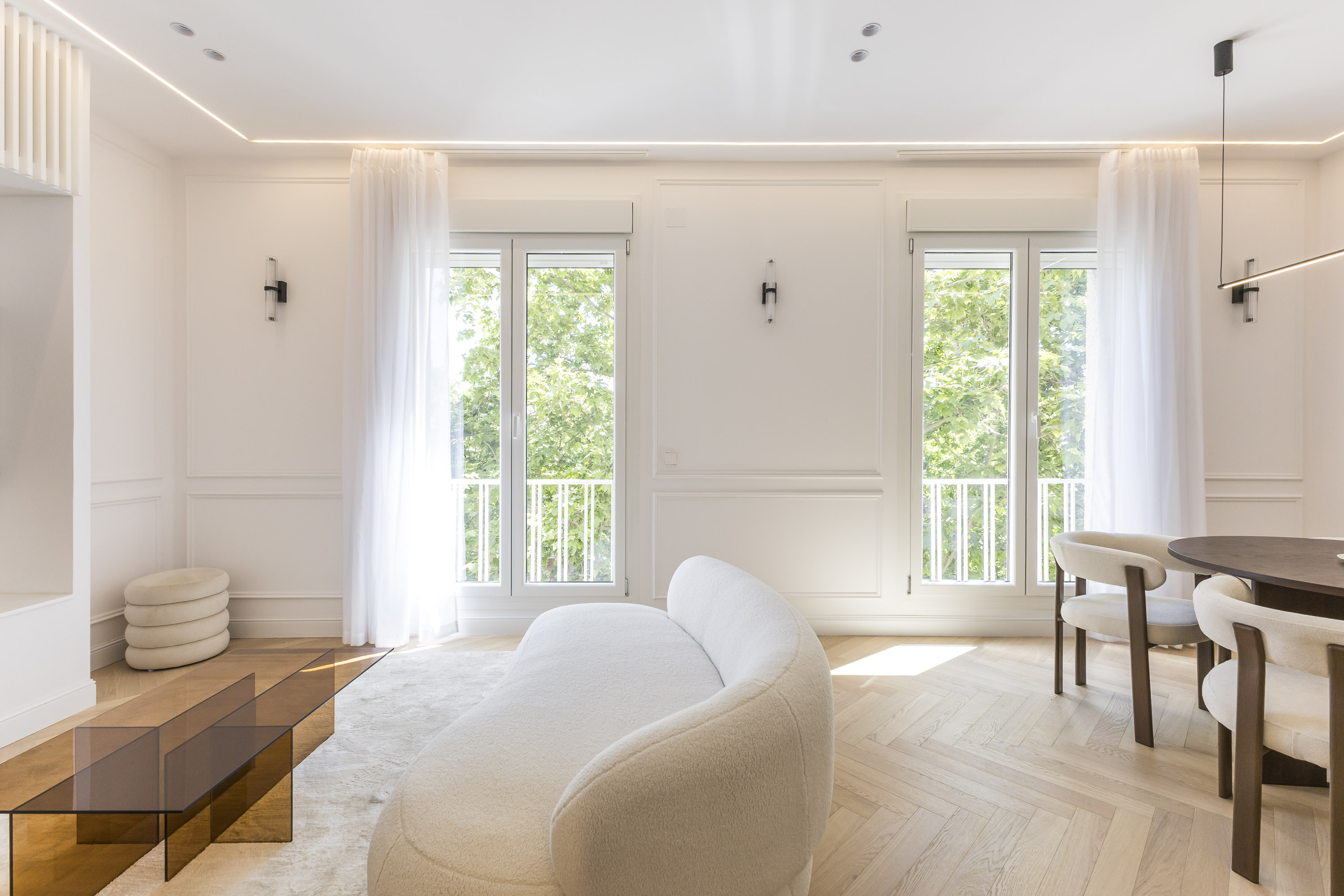 Design und Exklusivität gegenüber dem Parque María Eva Duarte de Perón
