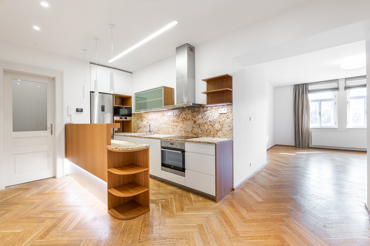 Pronájem bytu 3+kk s parkováním na Vinohradech