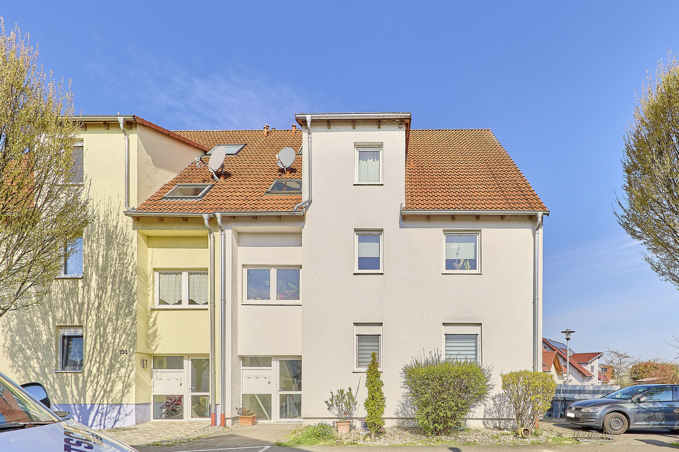 Modern geschnittene Wohnung über zwei Etagen in begehrter Wohnlage!