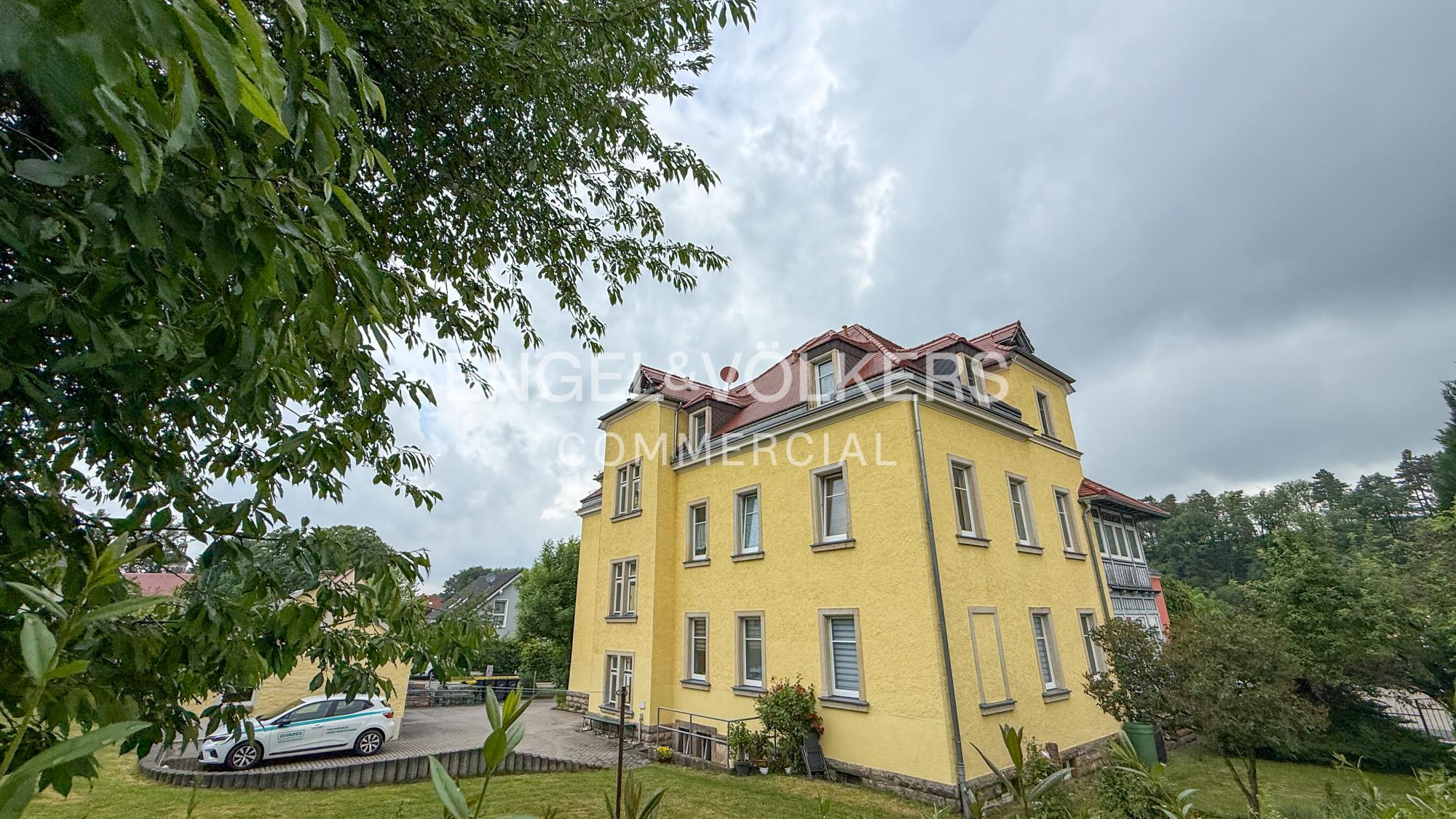 Denkmalgeschütztes Mehrfamilienhaus mit Entwicklungspotenzial nahe Dresden