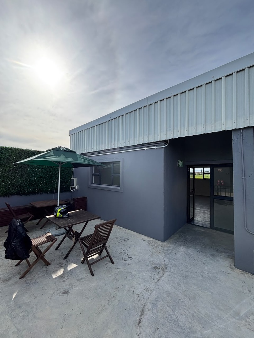 Industrial property to rent in Paarden Eiland