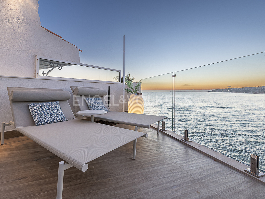Casa exclusiva en primera línia de mar amb llicència turística
