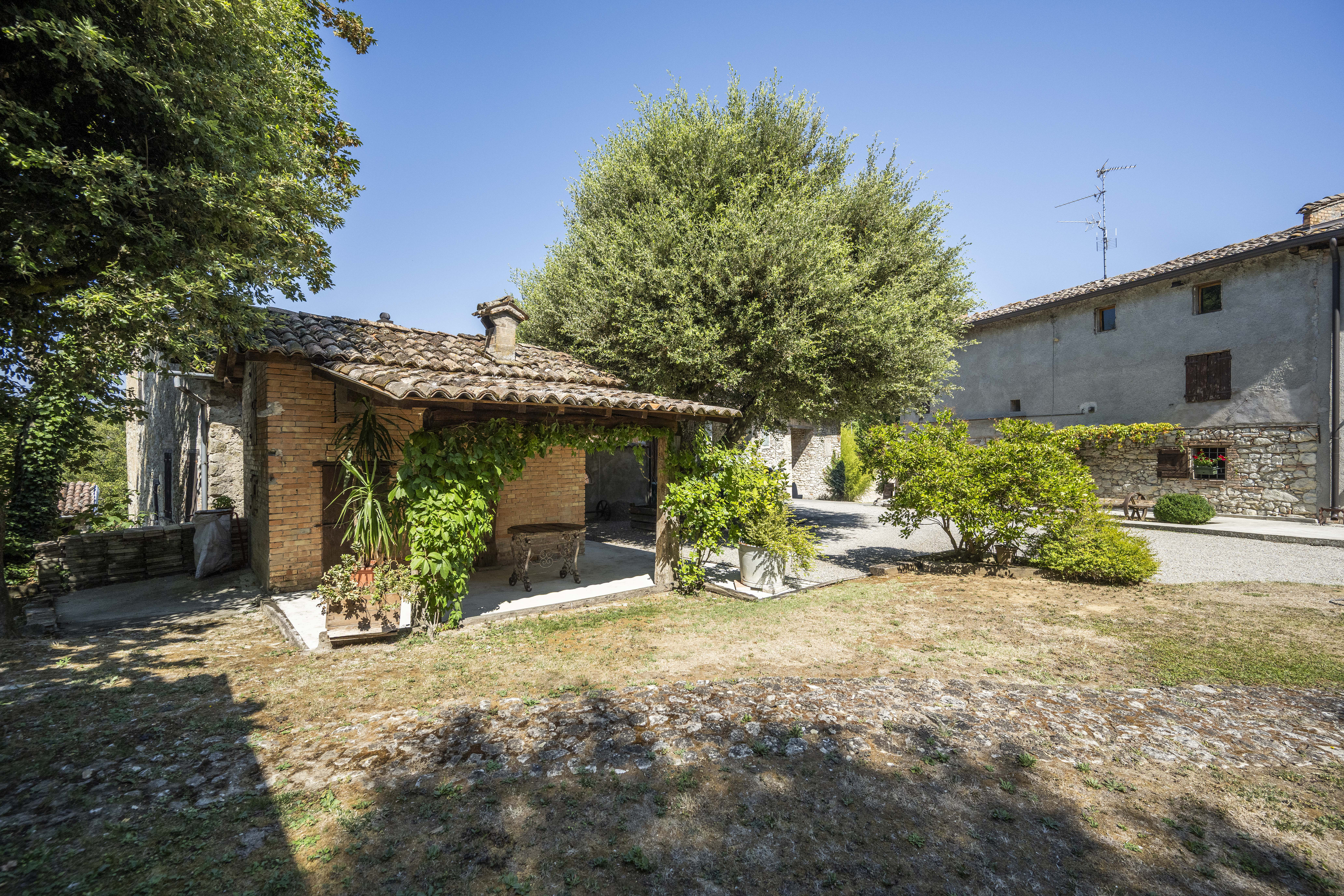 Traditional stone farmhouse estate in the Lands of Matilda