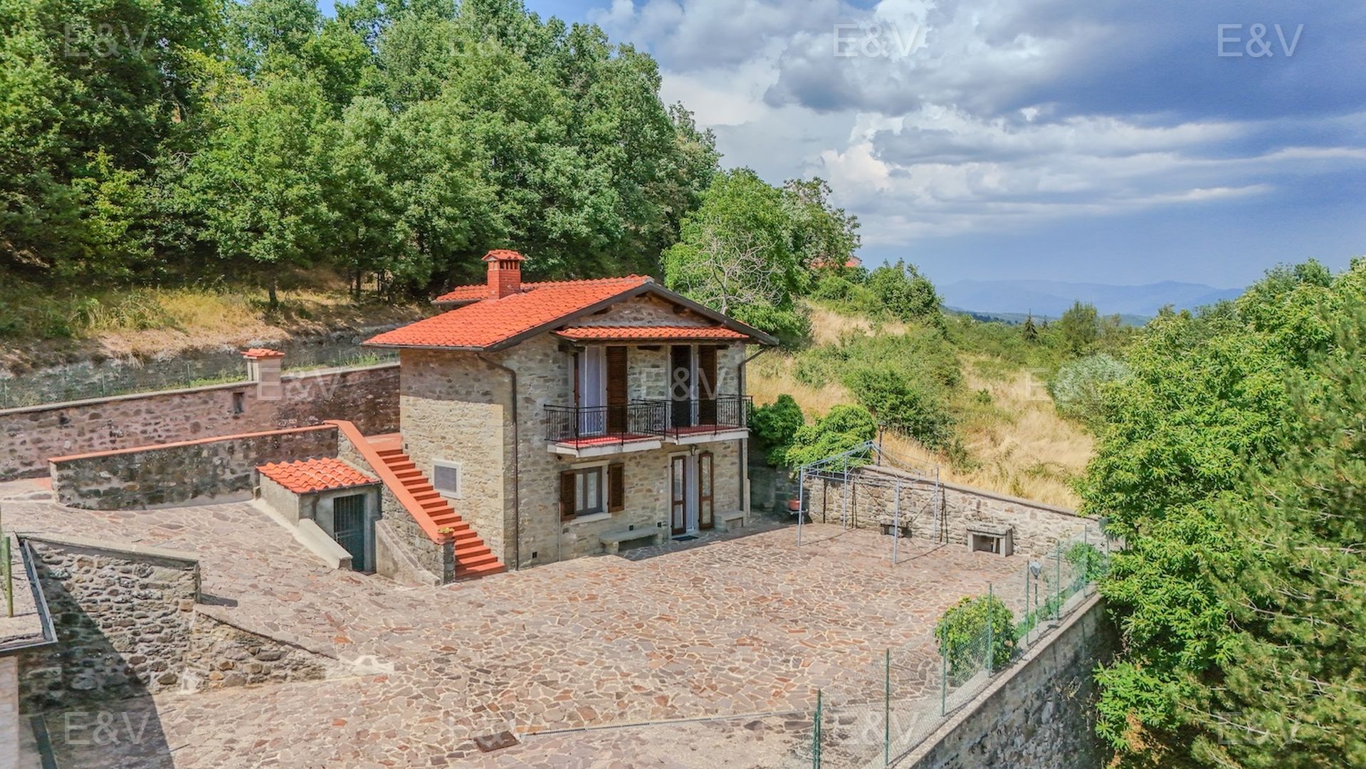 Interesting stone house in Upper Casentino
