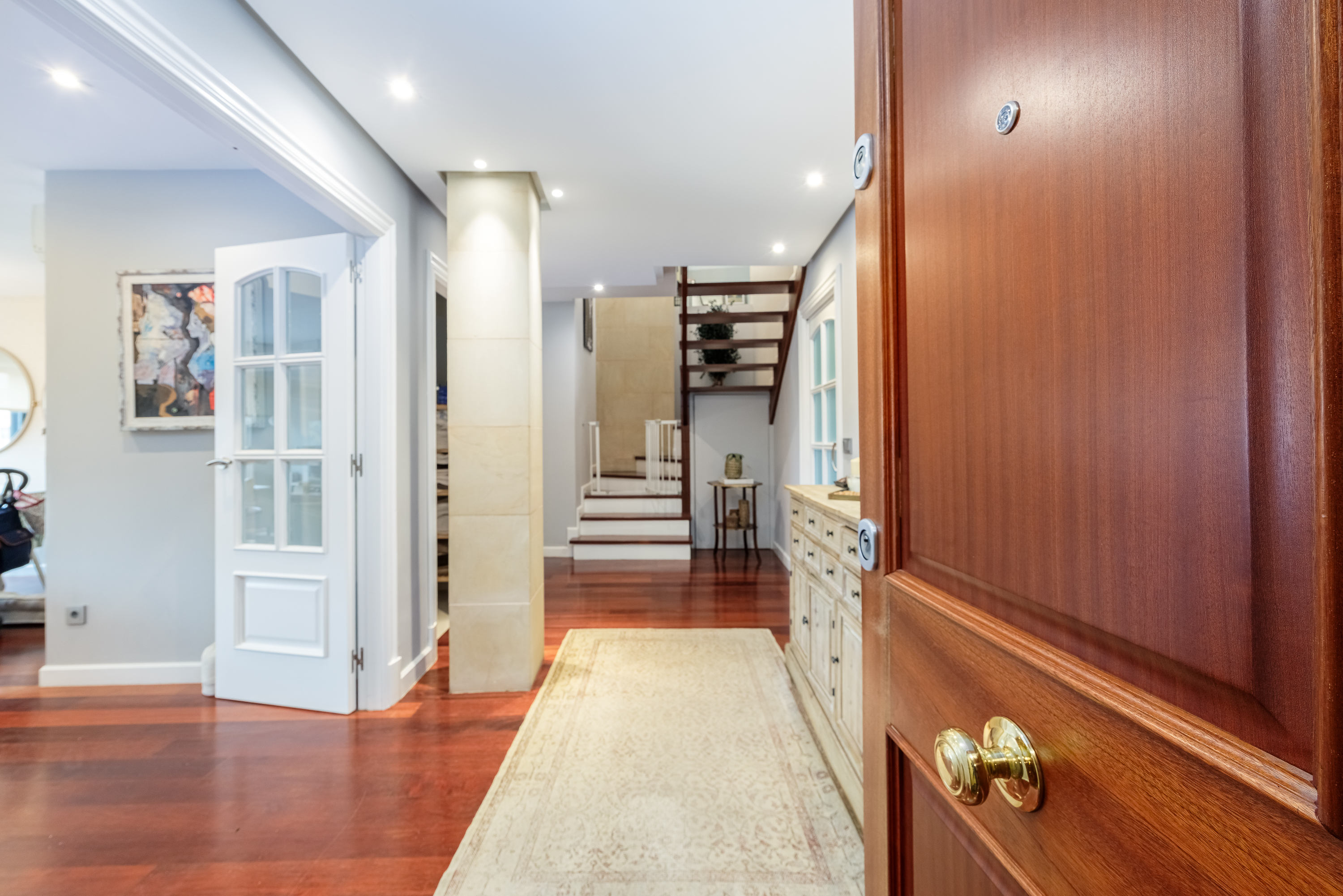 Exclusivo ático dúplex con terraza en Rosalía de Castro, luz y elegancia en el corazón de Vigo