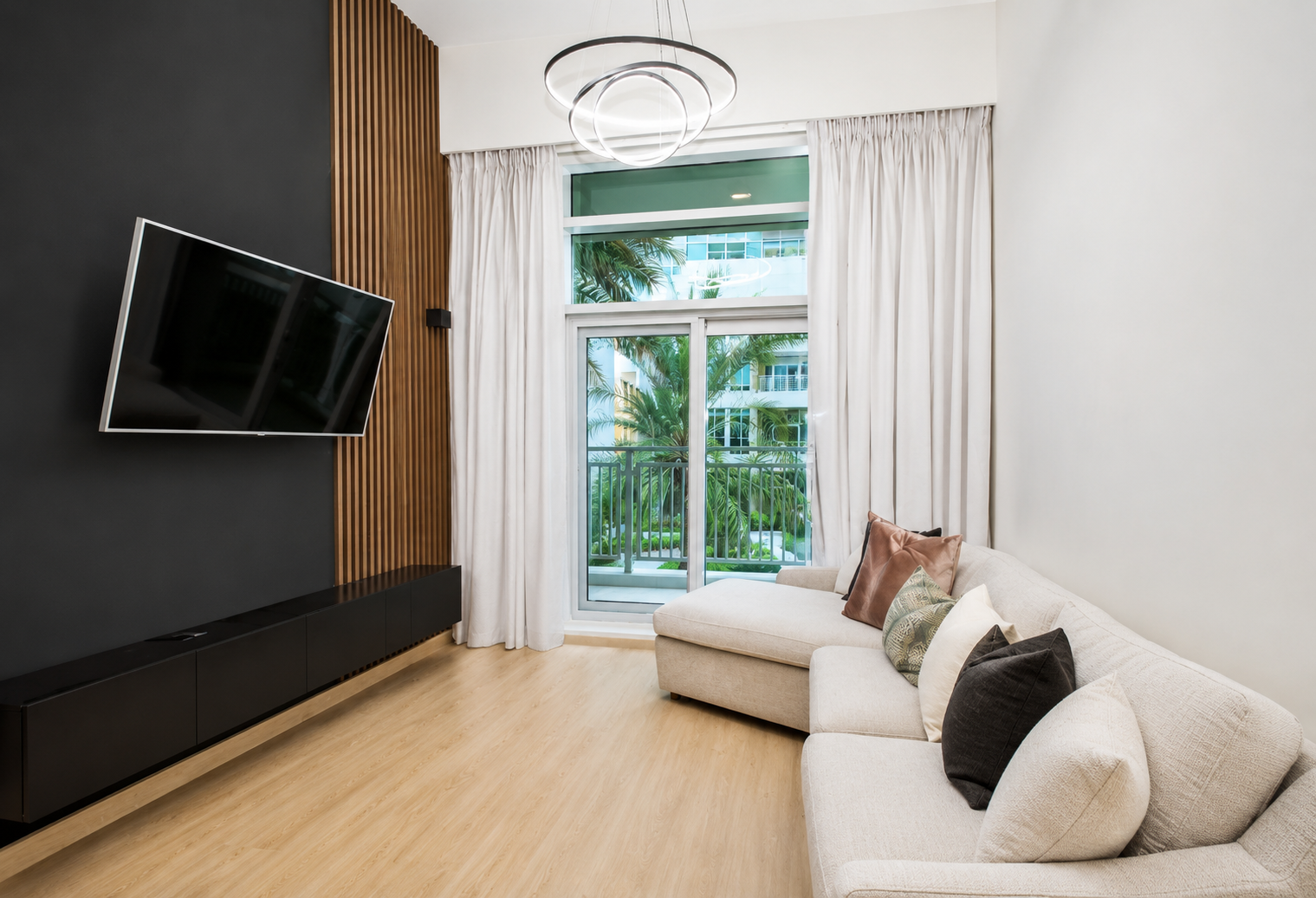 Upgraded | Fully Furnished | Spacious Layout