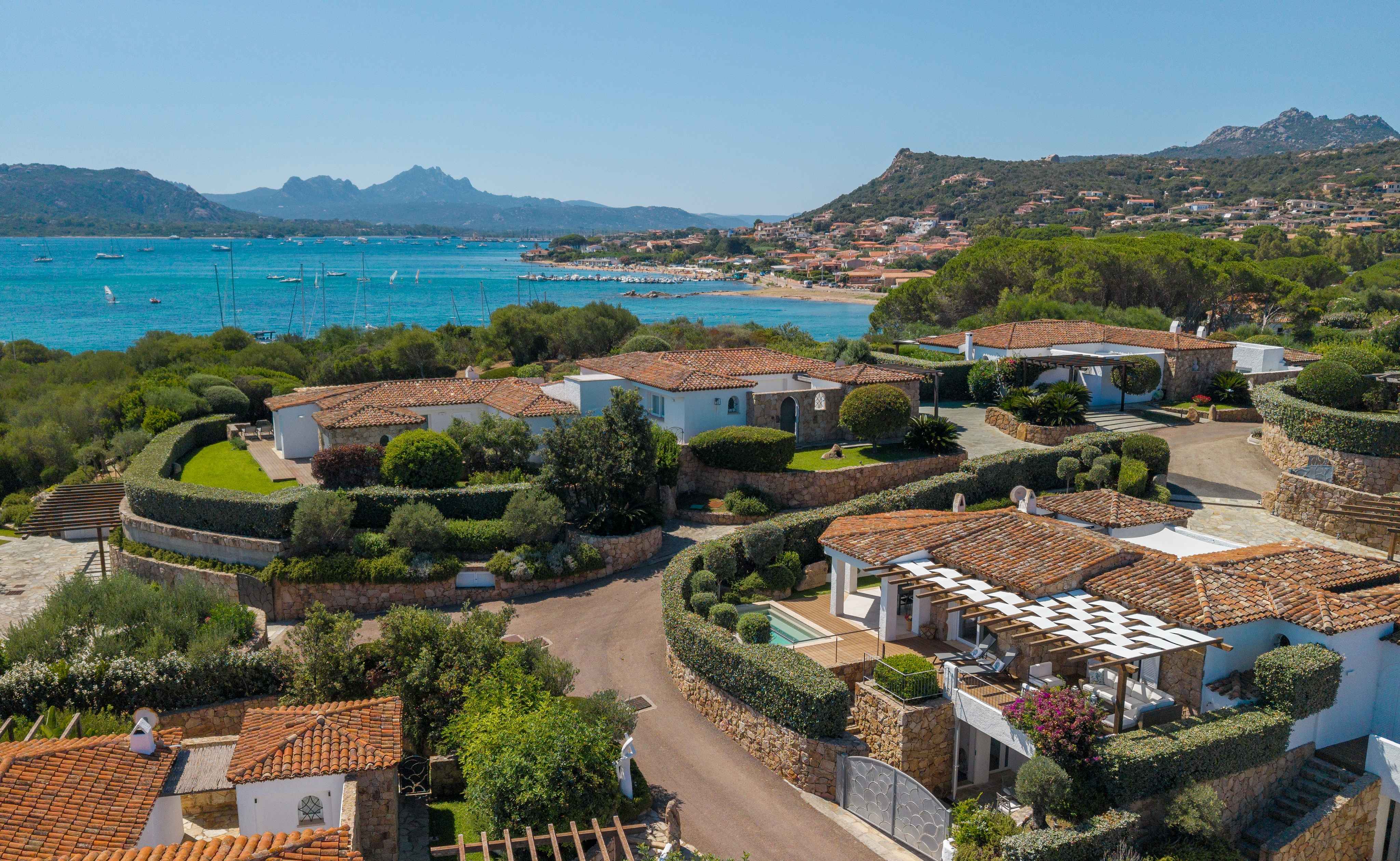 Villa Mediterraneo | In Cannigione with pool and sea view