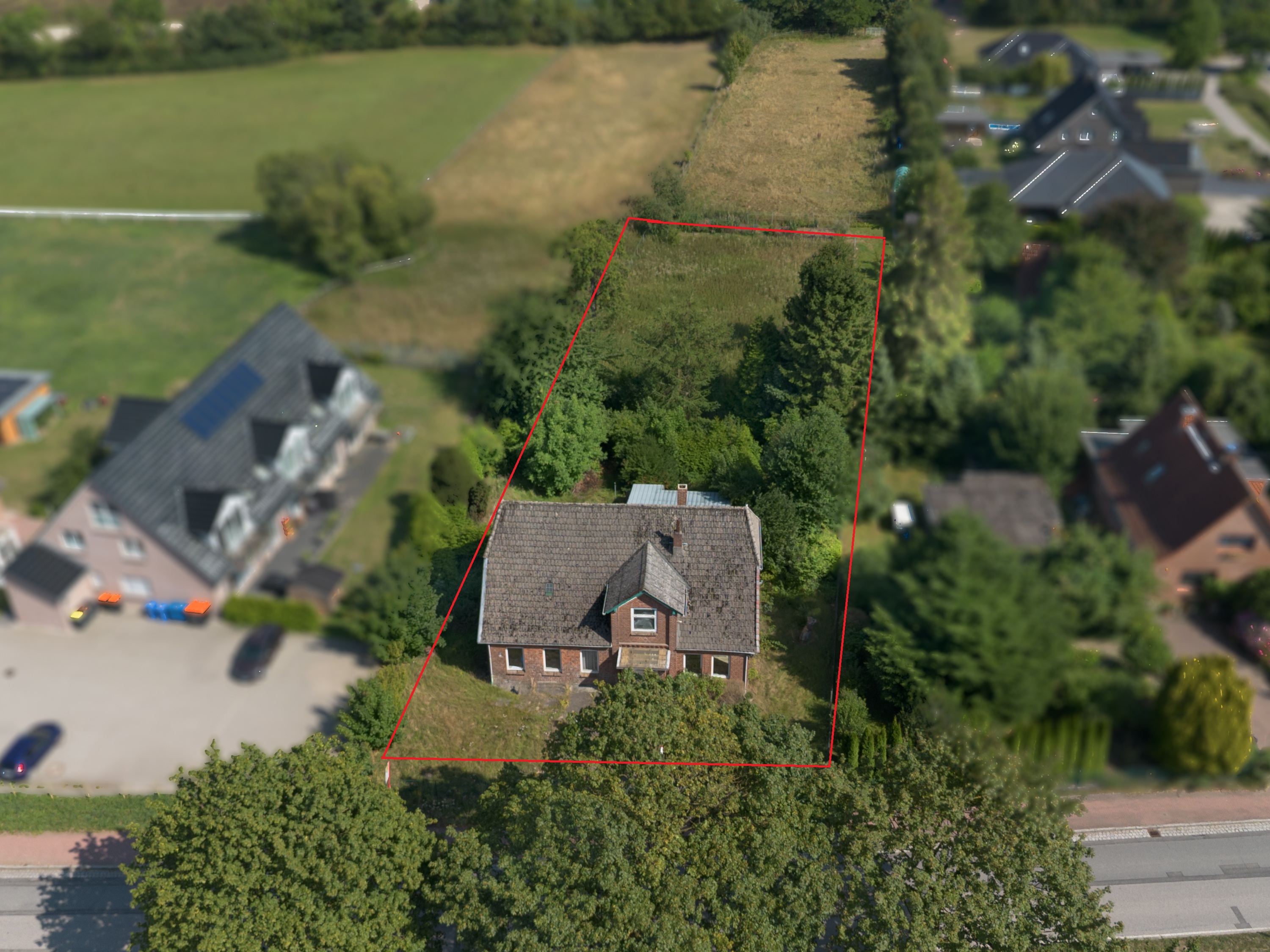 Großzügiges Baugrundstück mit Altbestand - attraktive Entwicklungsmöglichkeit in Mönkhagen