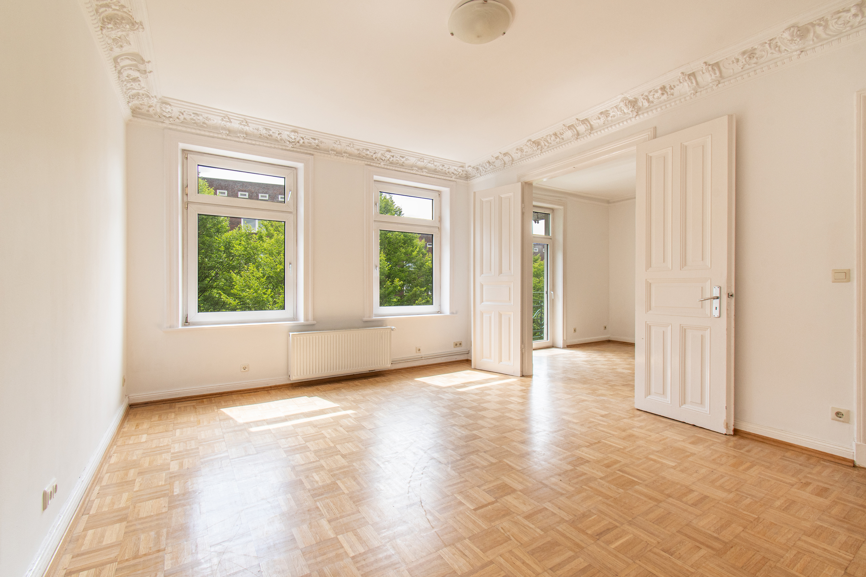 Zwischen Goldbekkanal und Stadtpark: Großzügiger Altbau
