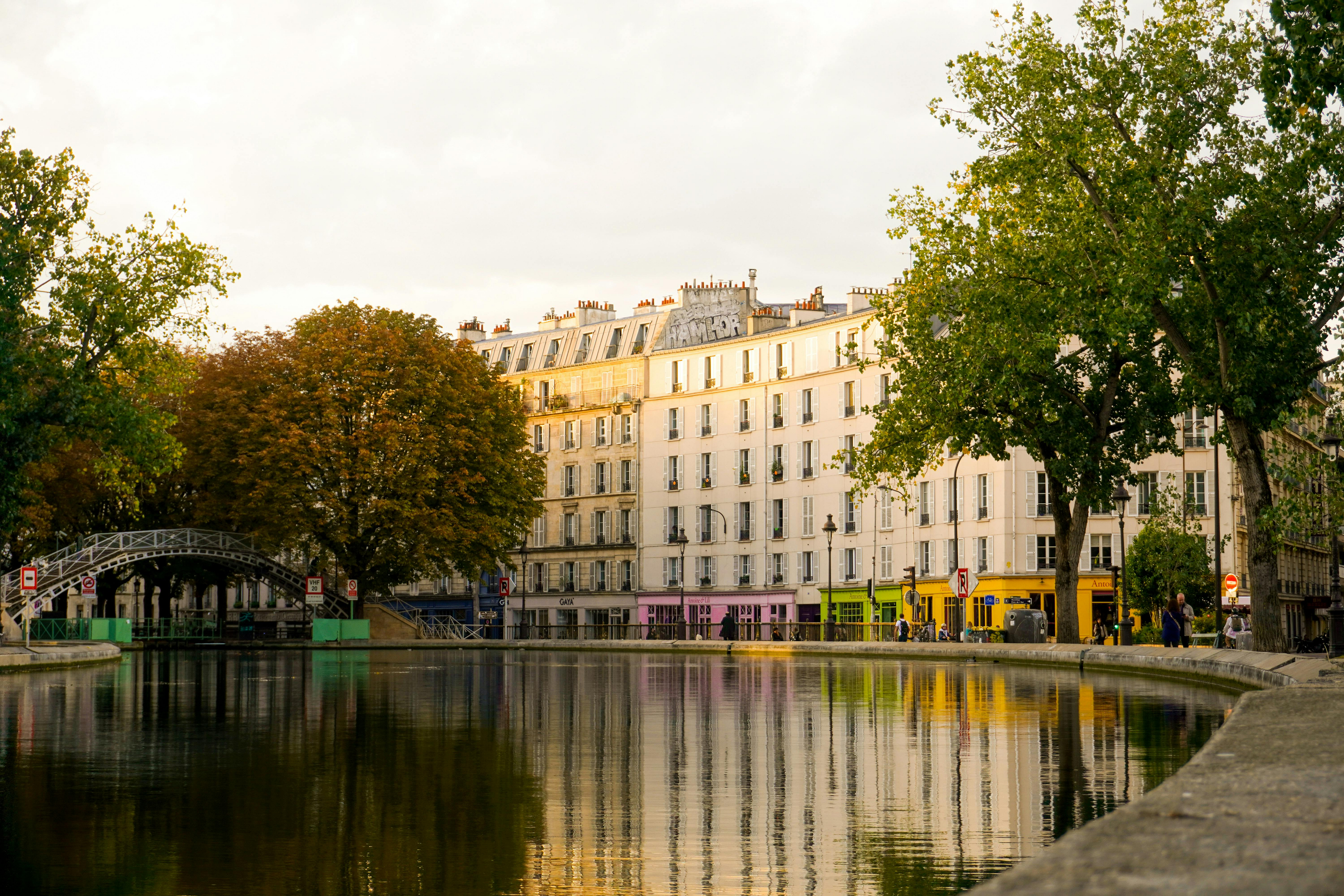 Calm 35.68 sqm studio 150 meters from the Canal Saint-Martin