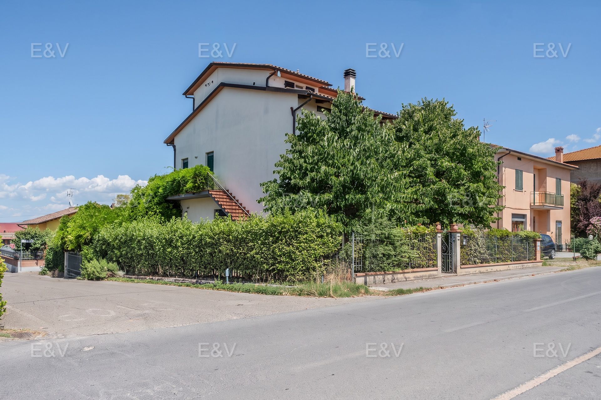 Villa indipendente con vista sul Lago Trasimeno