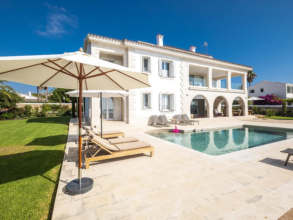 Holiday rental - Fabulous new villa with sea access in Es Castell, Menorca
