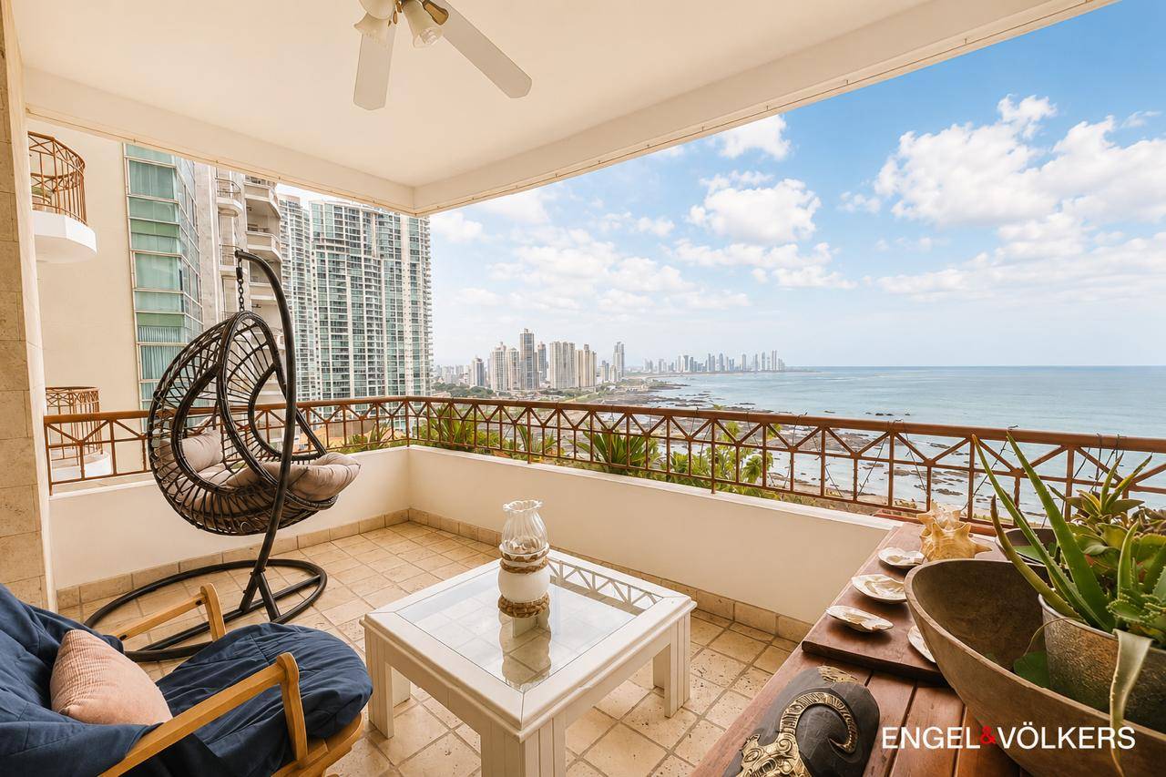 Ocean View Apartment in Punta Pacífica